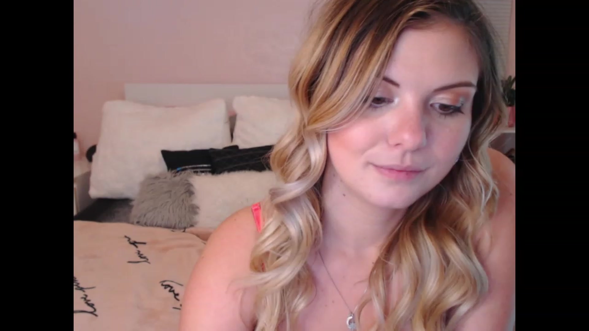 Gallery image thumbnail from Maddz_Jo's myfreecams stream on, 06/03/2023, 06:35 image 11 of 20