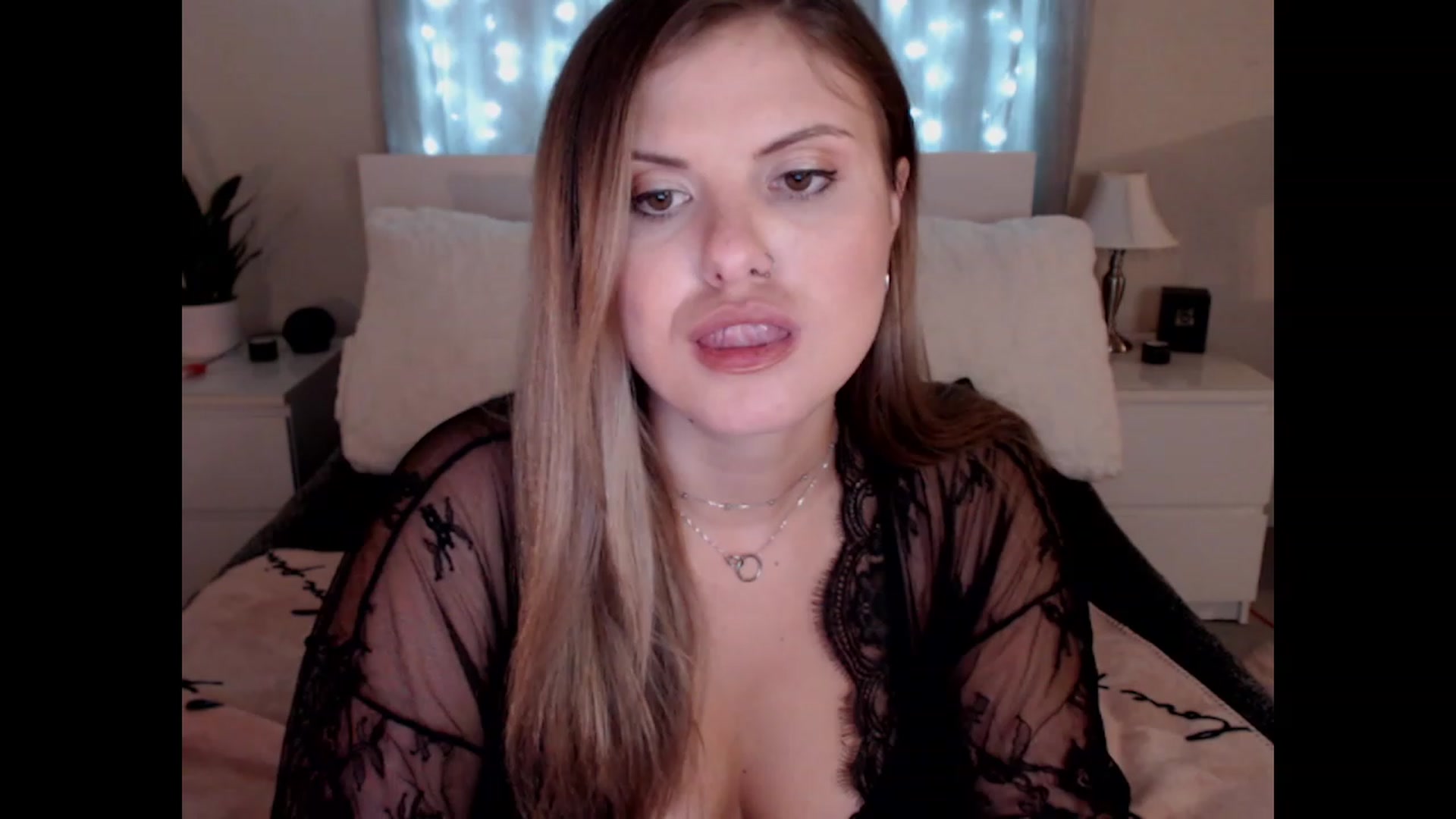 Gallery image thumbnail from Maddz_Jo's myfreecams stream on, 08/20/2023, 06:11 image 4 of 20