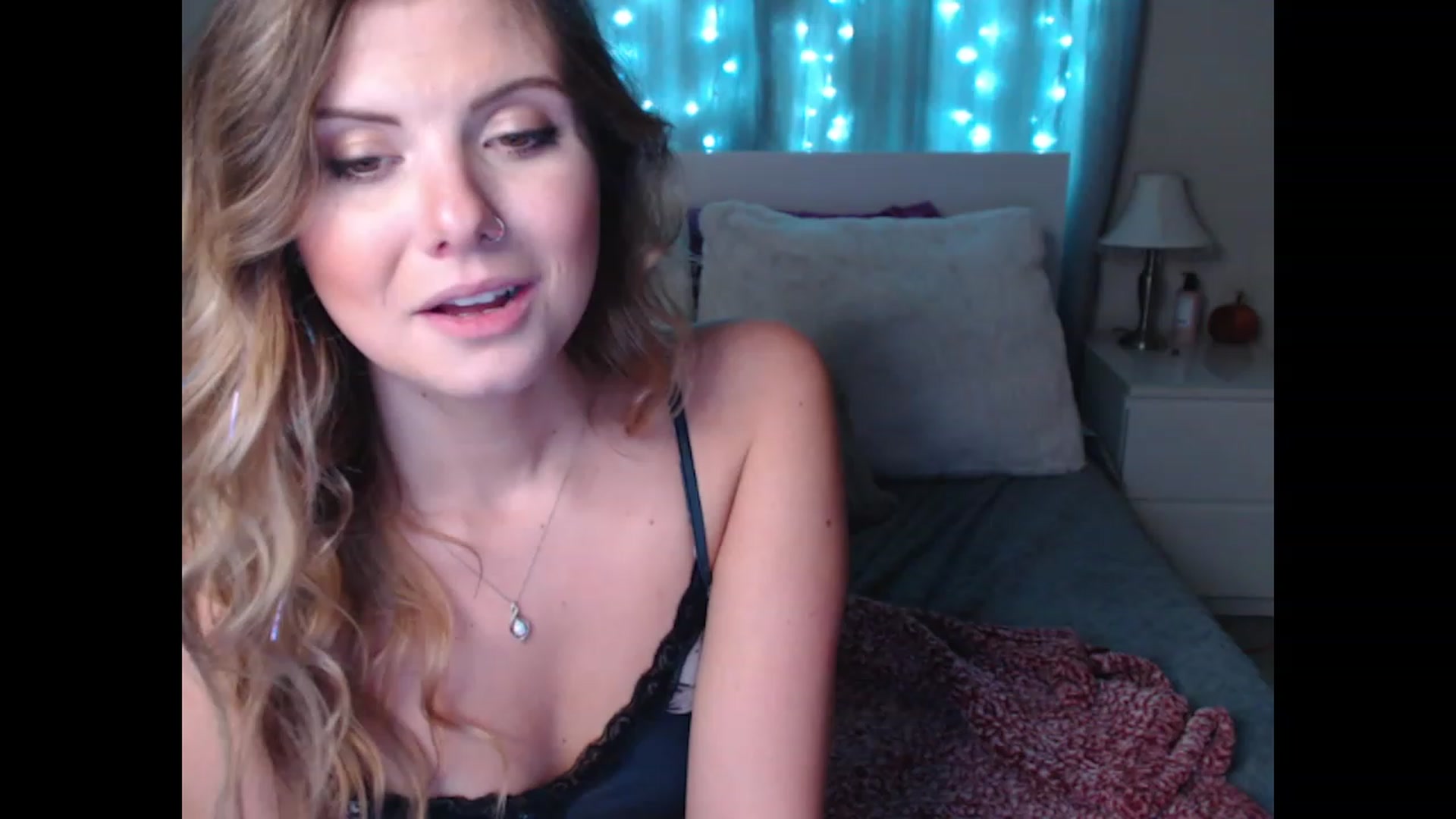 Gallery image thumbnail from Maddz_Jo's myfreecams stream on, 10/19/2023, 06:23 image 6 of 20