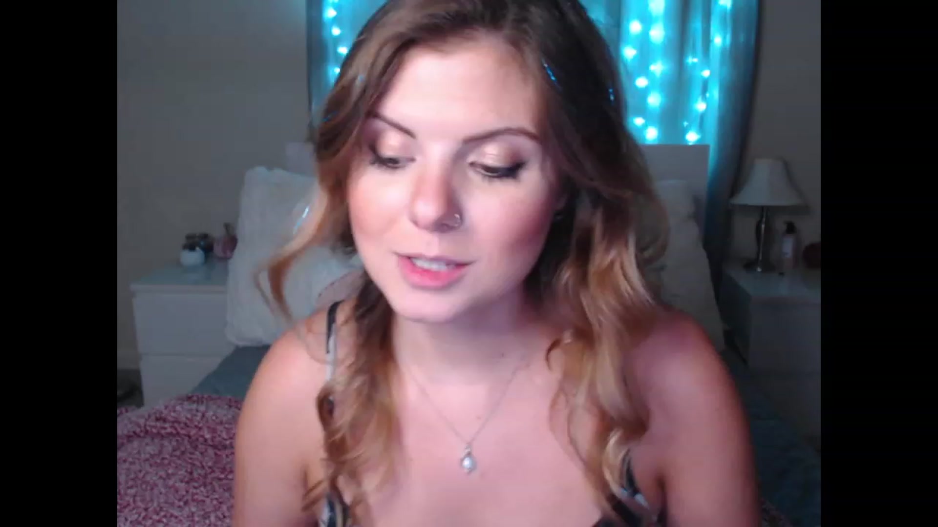 Gallery image thumbnail from Maddz_Jo's myfreecams stream on, 10/19/2023, 06:23 image 12 of 20