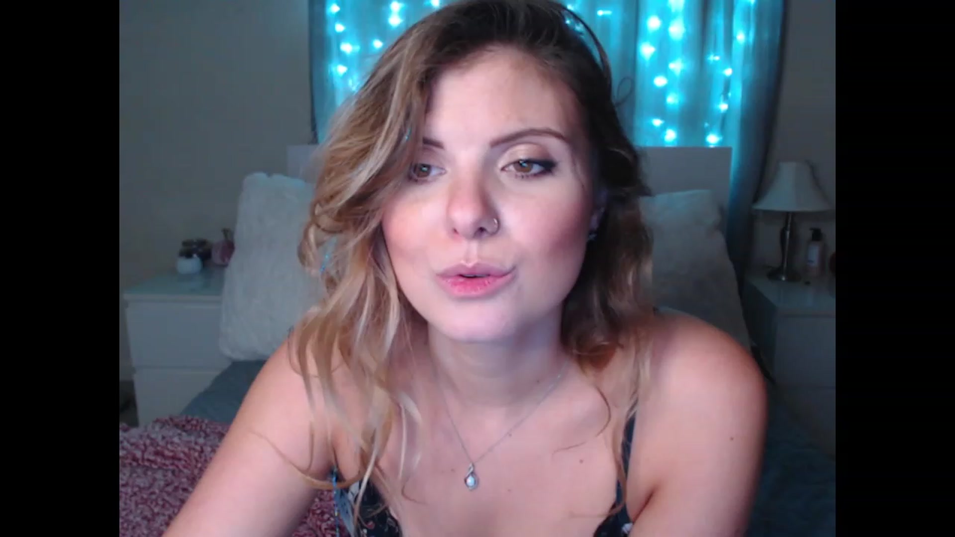 Gallery image thumbnail from Maddz_Jo's myfreecams stream on, 10/19/2023, 06:36 image 3 of 20