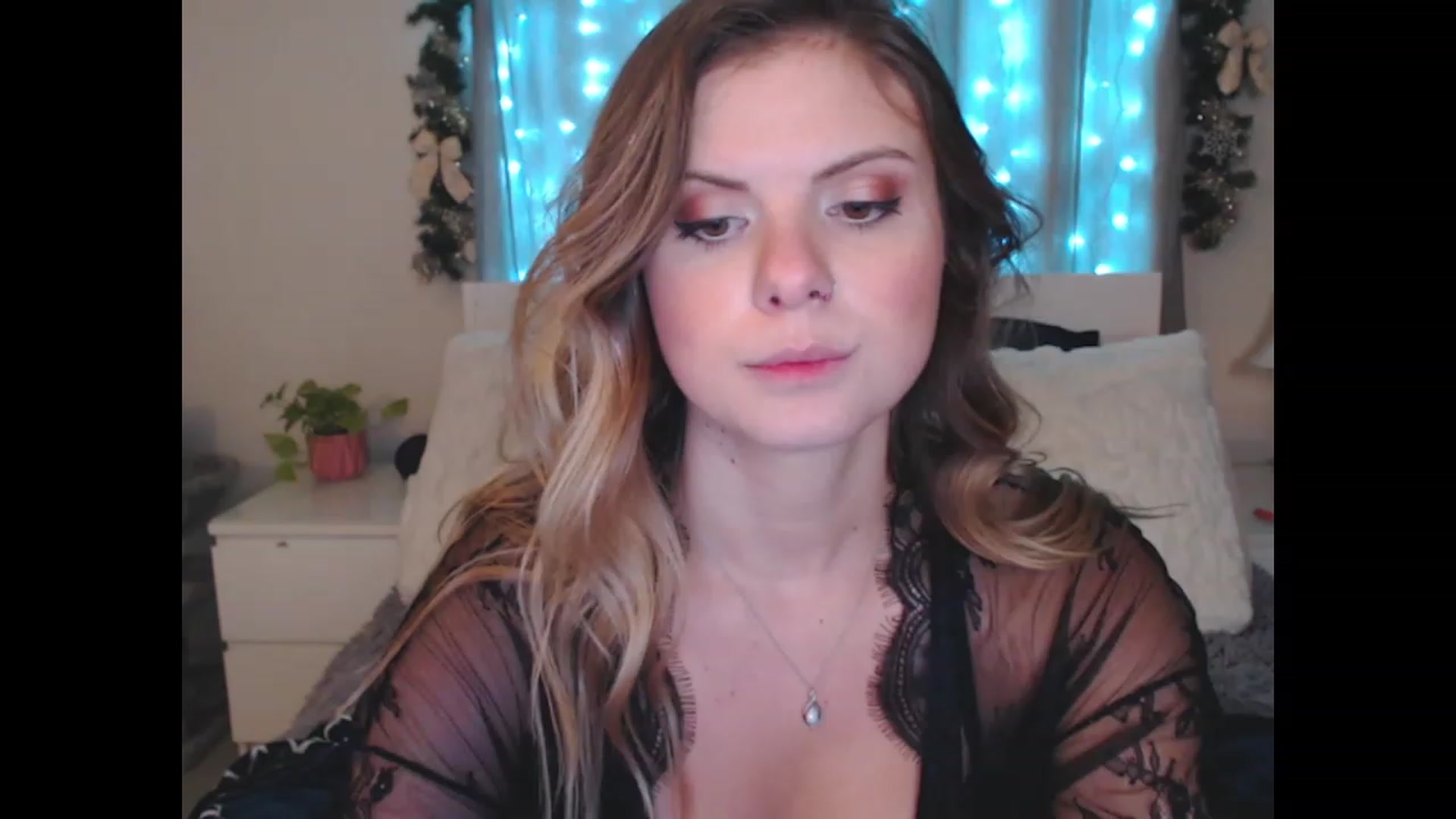 Gallery image thumbnail from Maddz_Jo's myfreecams stream on, 12/03/2023, 08:20 image 4 of 20