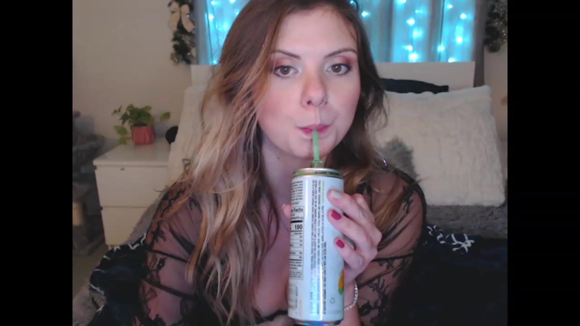 Gallery image thumbnail from Maddz_Jo's myfreecams stream on, 12/03/2023, 08:20 image 20 of 20