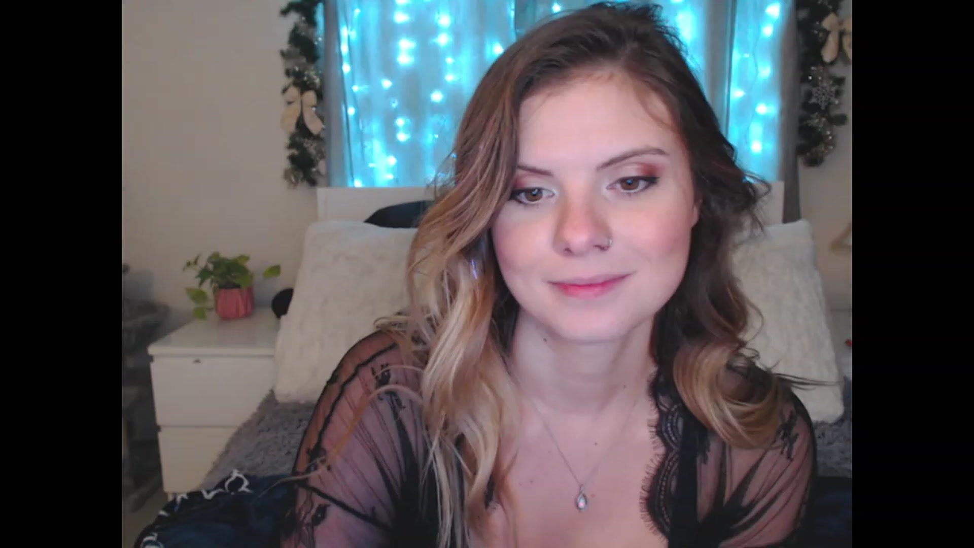 Gallery image thumbnail from Maddz_Jo's myfreecams stream on, 12/03/2023, 08:20 image 8 of 20