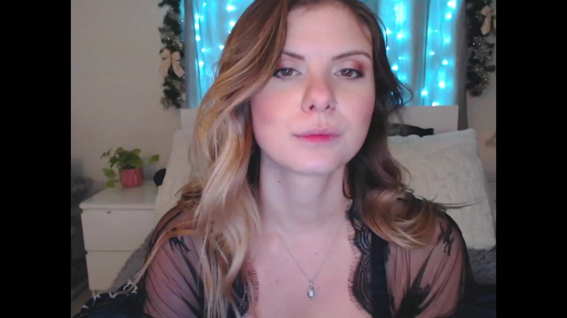 Gallery image thumbnail from Maddz_Jo's myfreecams stream on, 12/03/2023, 08:20 image 5 of 20