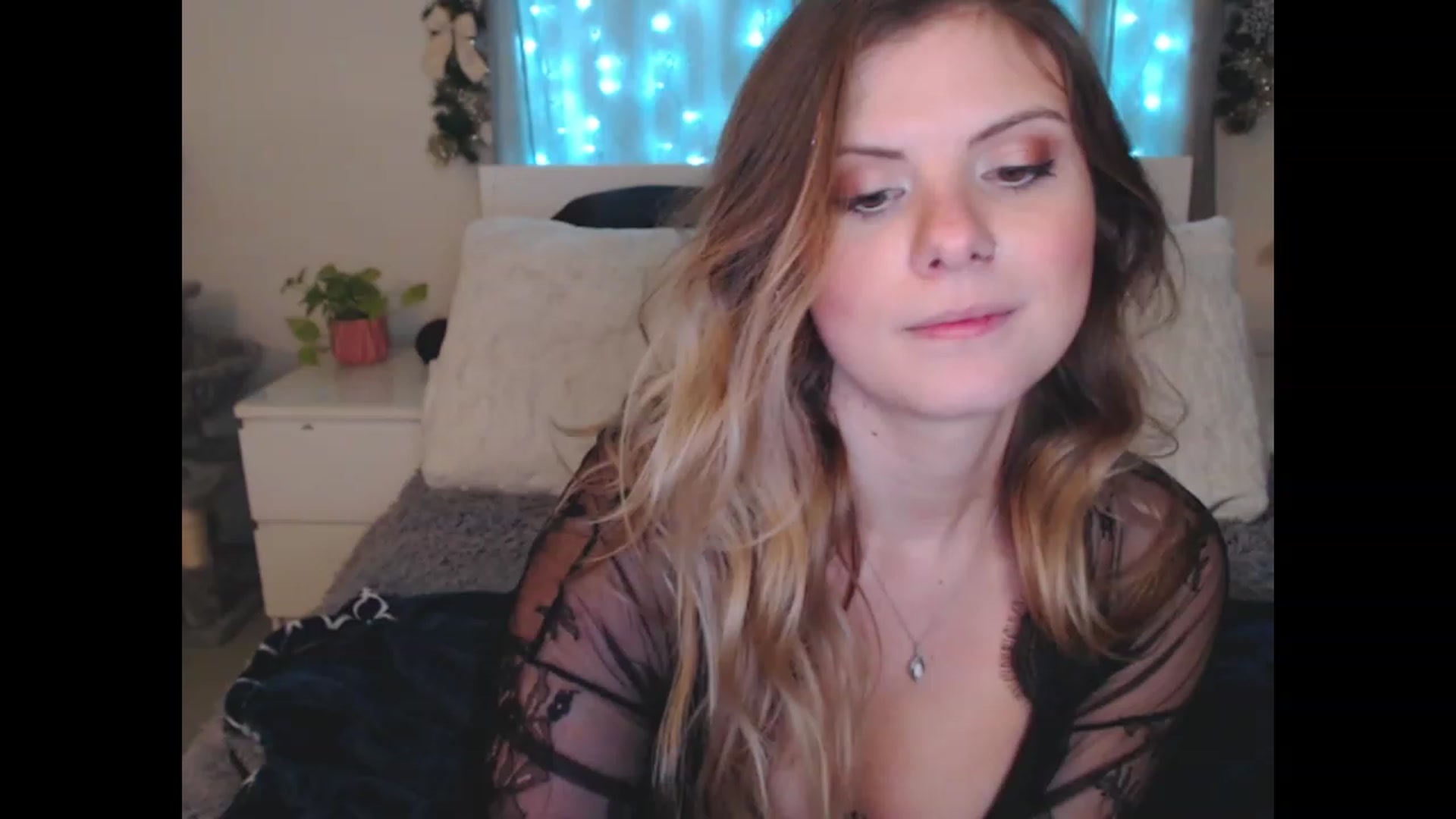 Gallery image thumbnail from Maddz_Jo's myfreecams stream on, 12/03/2023, 08:20 image 19 of 20