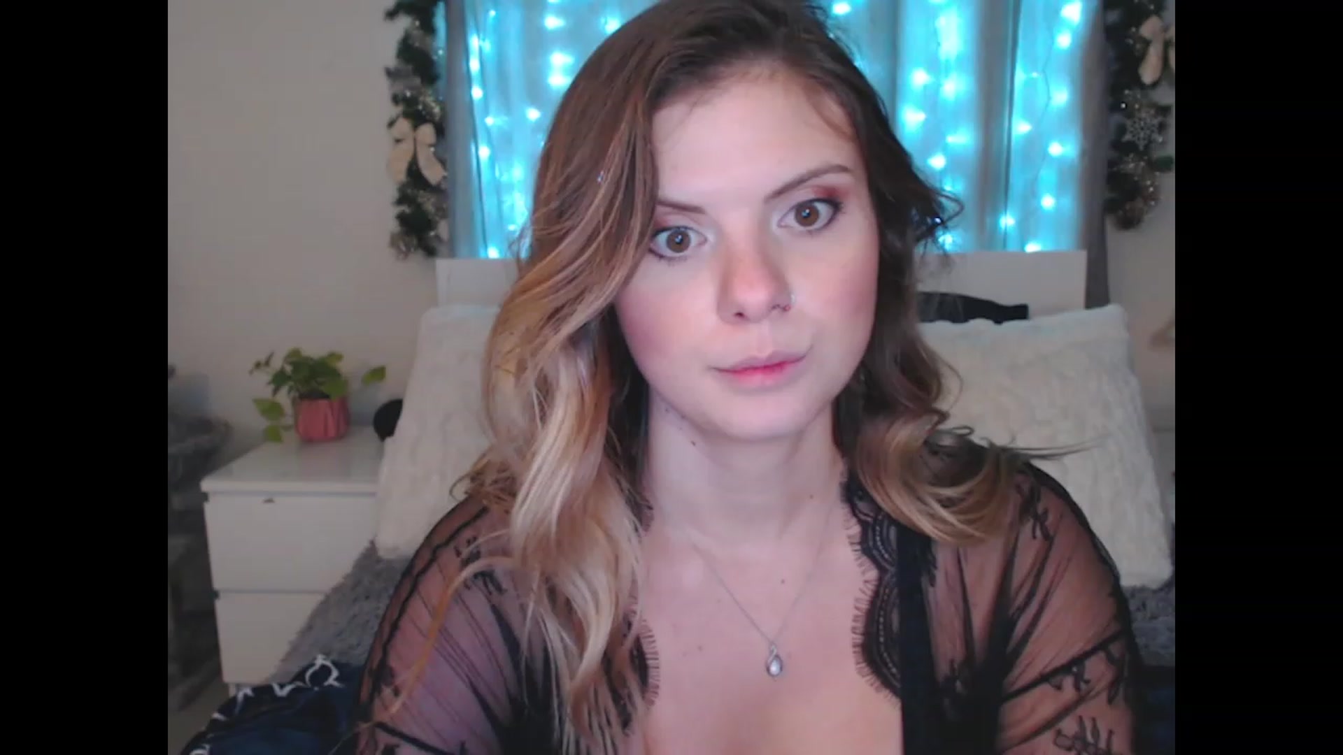 Gallery image thumbnail from Maddz_Jo's myfreecams stream on, 12/03/2023, 08:20 image 6 of 20