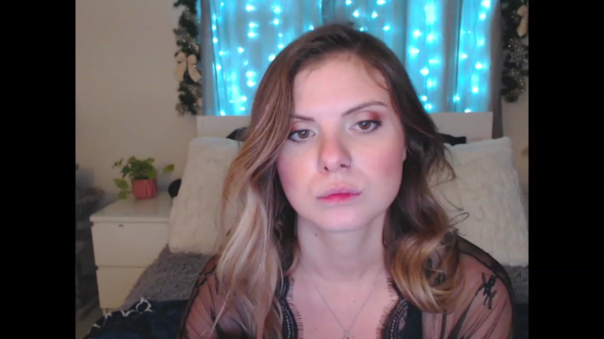 Gallery image thumbnail from Maddz_Jo's myfreecams stream on, 12/03/2023, 08:20 image 13 of 20