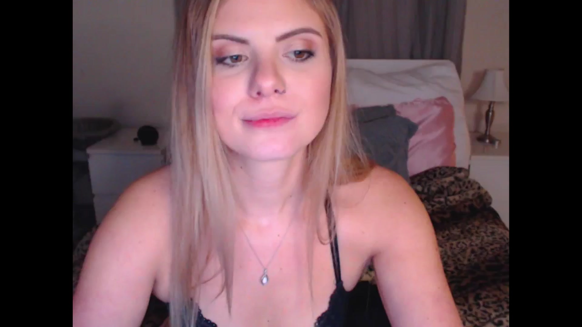 Gallery image thumbnail from Maddz_Jo's myfreecams stream on, 04/27/2024, 09:25 image 17 of 20