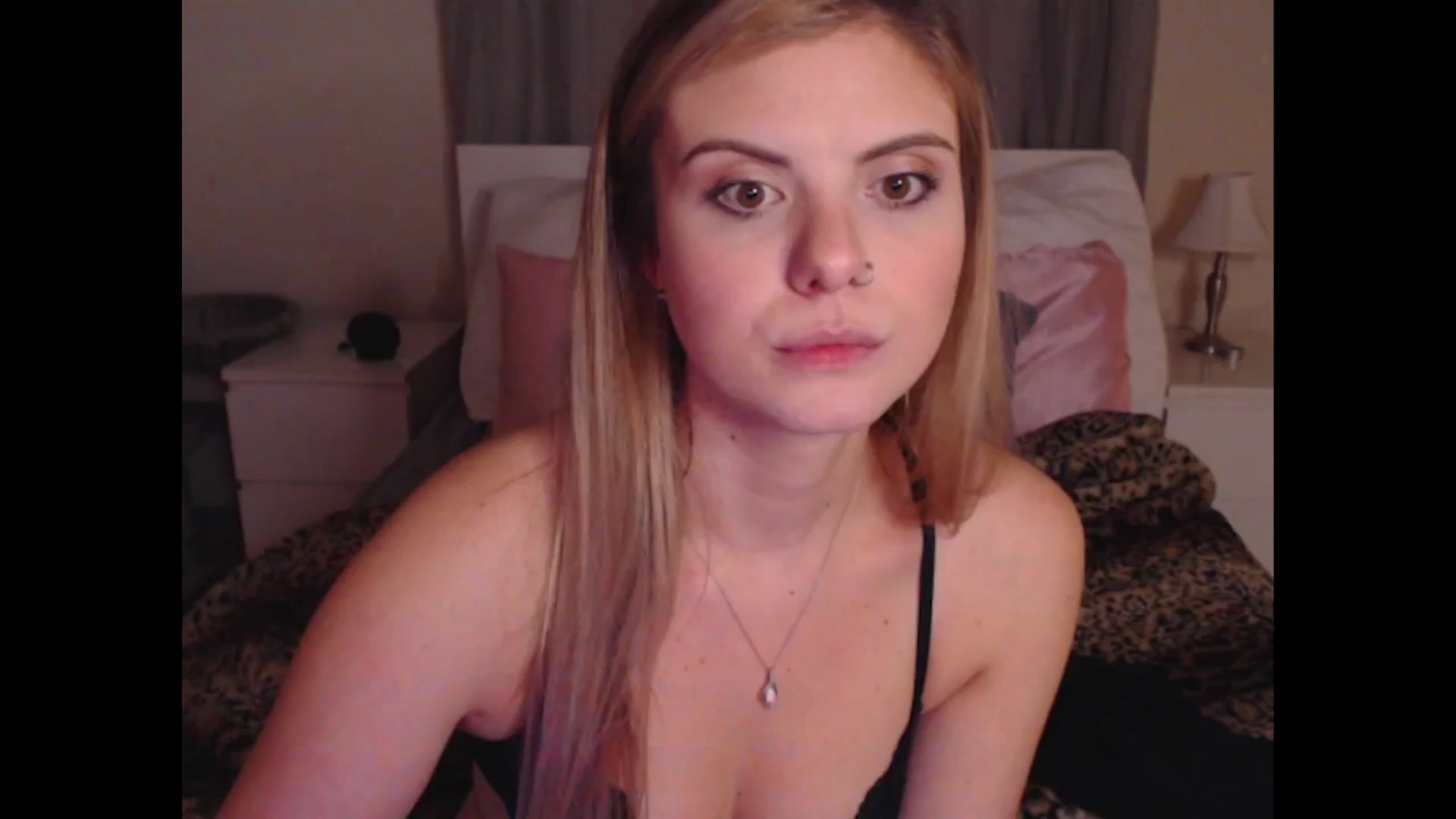 Gallery image thumbnail from Maddz_Jo's myfreecams stream on, 04/27/2024, 10:12 image 9 of 20