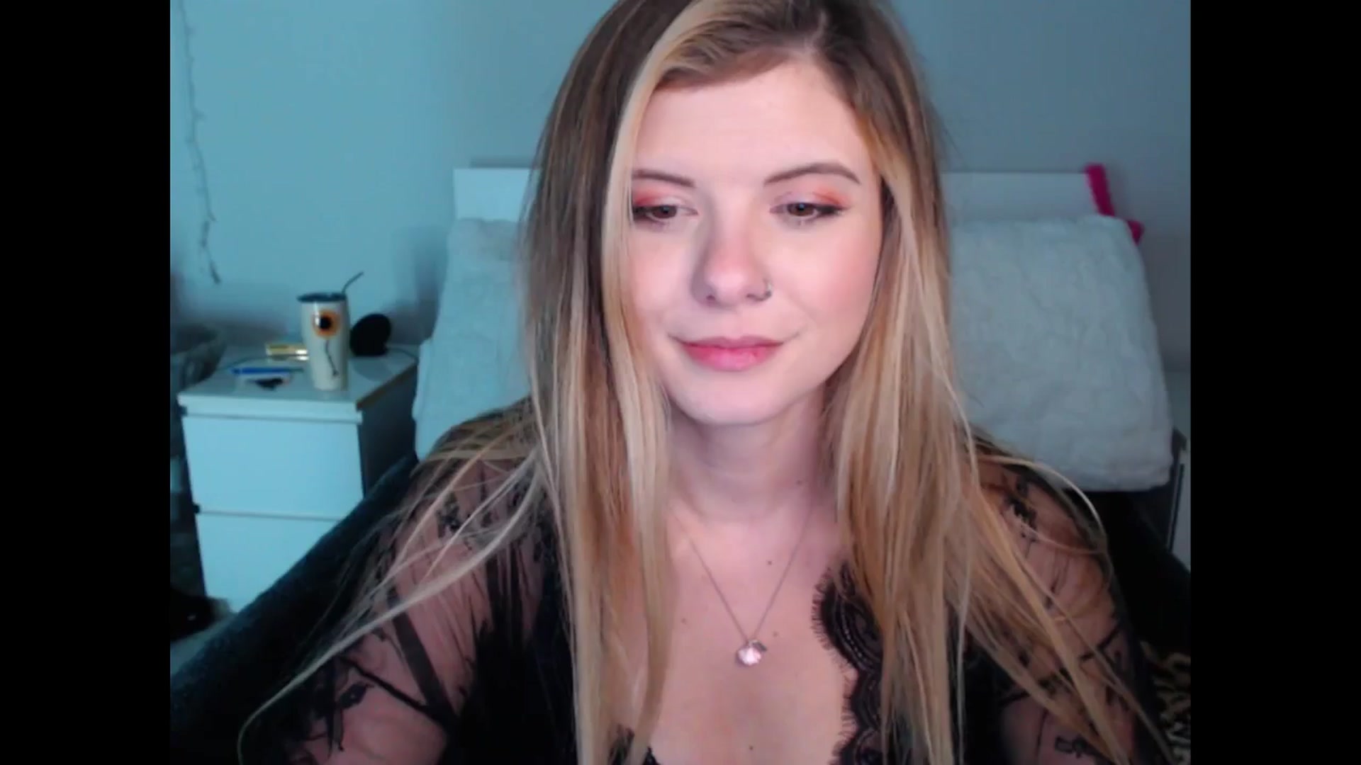 Gallery image thumbnail from Maddz_Jo's myfreecams stream on, 06/16/2024, 06:43 image 16 of 20