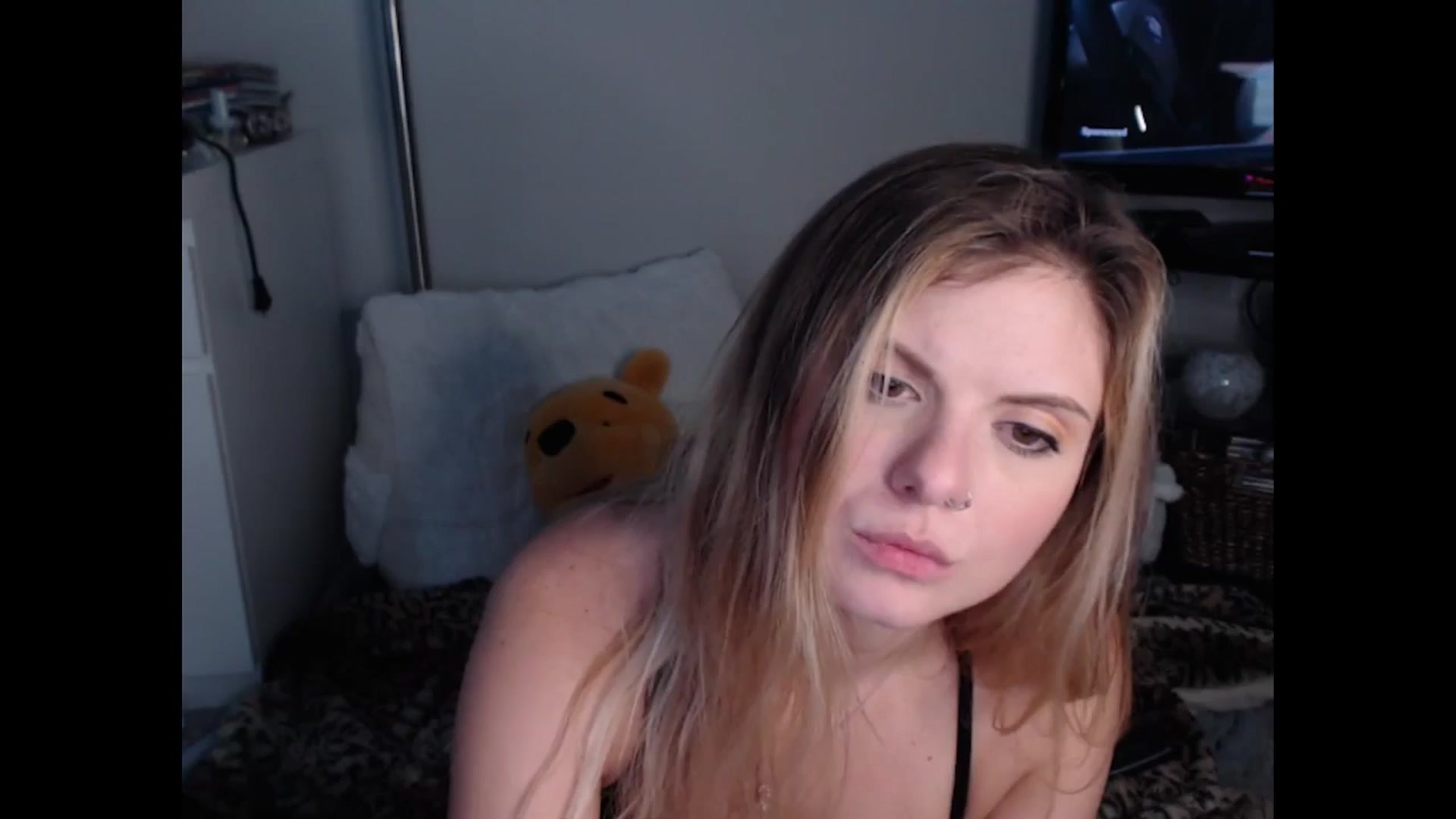 Gallery image thumbnail from Maddz_Jo's myfreecams stream on, 06/22/2024, 12:29 image 15 of 20
