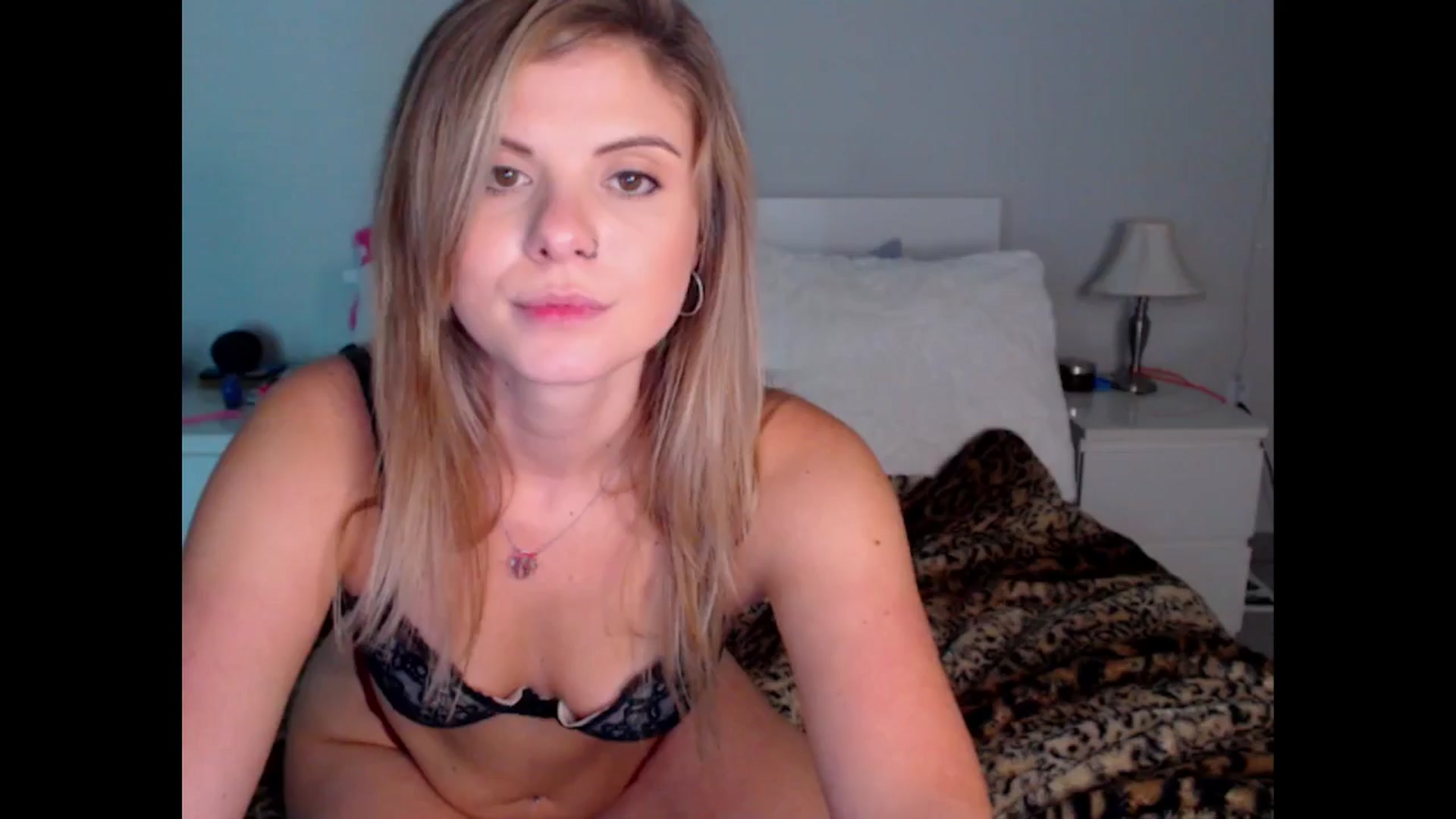 Gallery image thumbnail from Maddz_Jo's myfreecams stream on, 08/17/2024, 07:56 image 3 of 20