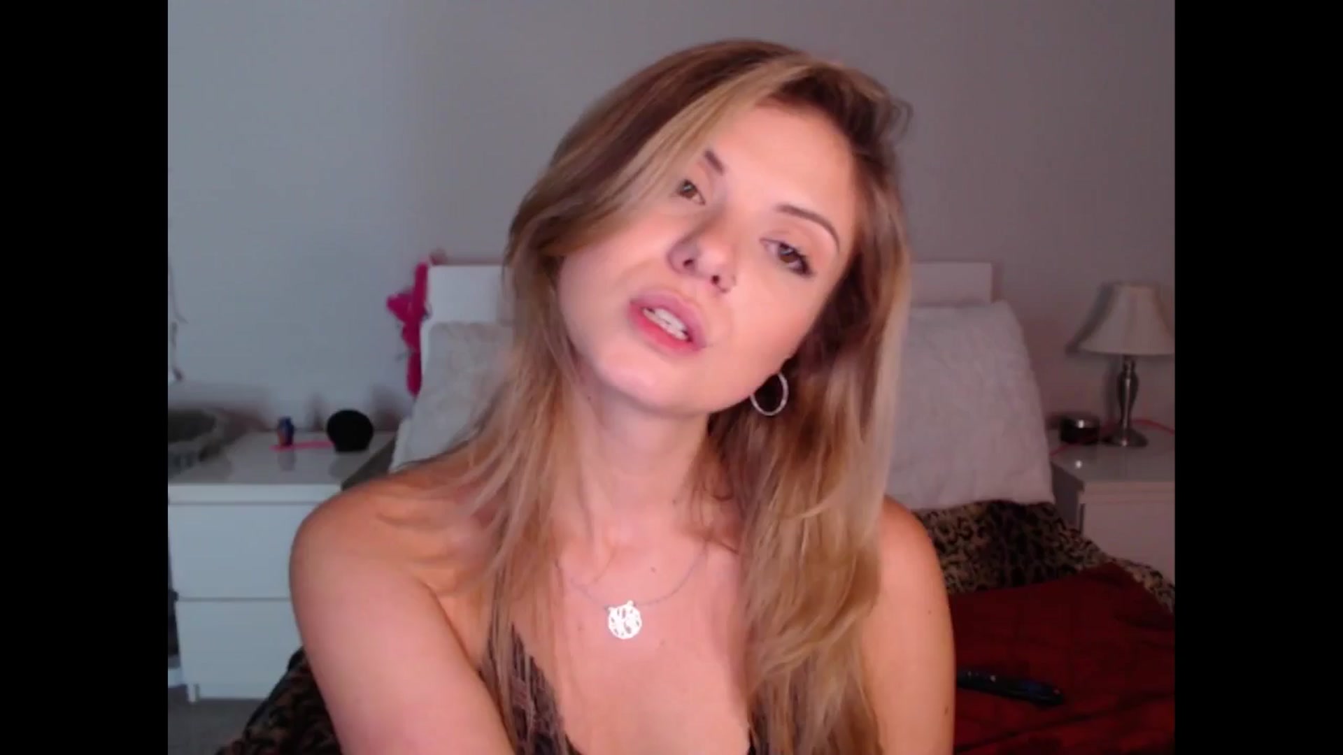 Gallery image thumbnail from Maddz_Jo's myfreecams stream on, 08/23/2024, 06:45 image 10 of 20