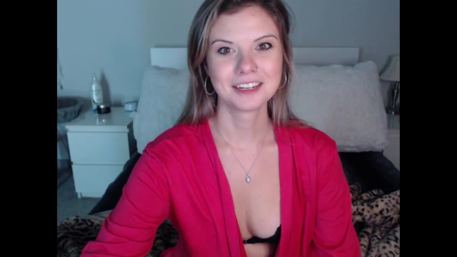 Gallery image thumbnail from Maddz_Jo's myfreecams stream on, 10/19/2024, 08:55 image 5 of 20