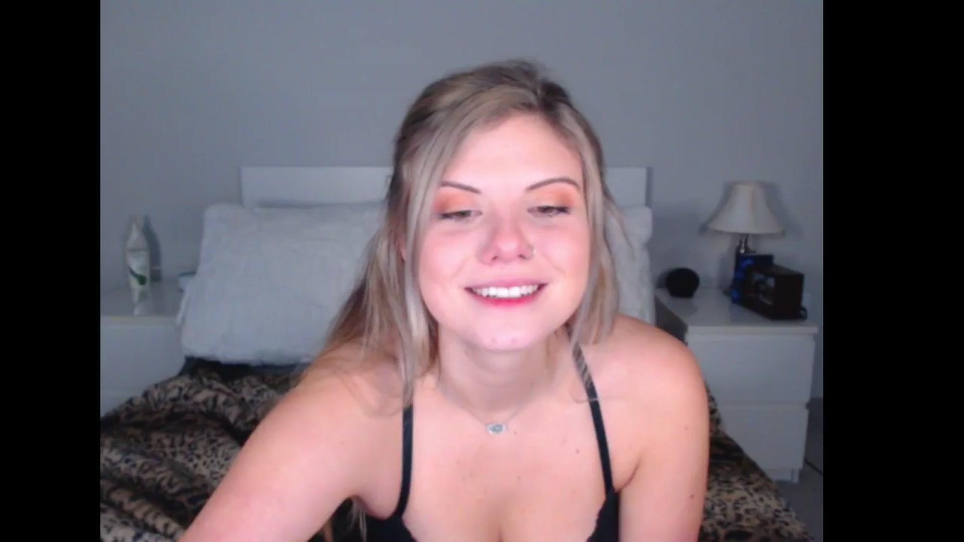 Gallery image thumbnail from Maddz_Jo's myfreecams stream on, 12/28/2024, 10:28 image 11 of 20