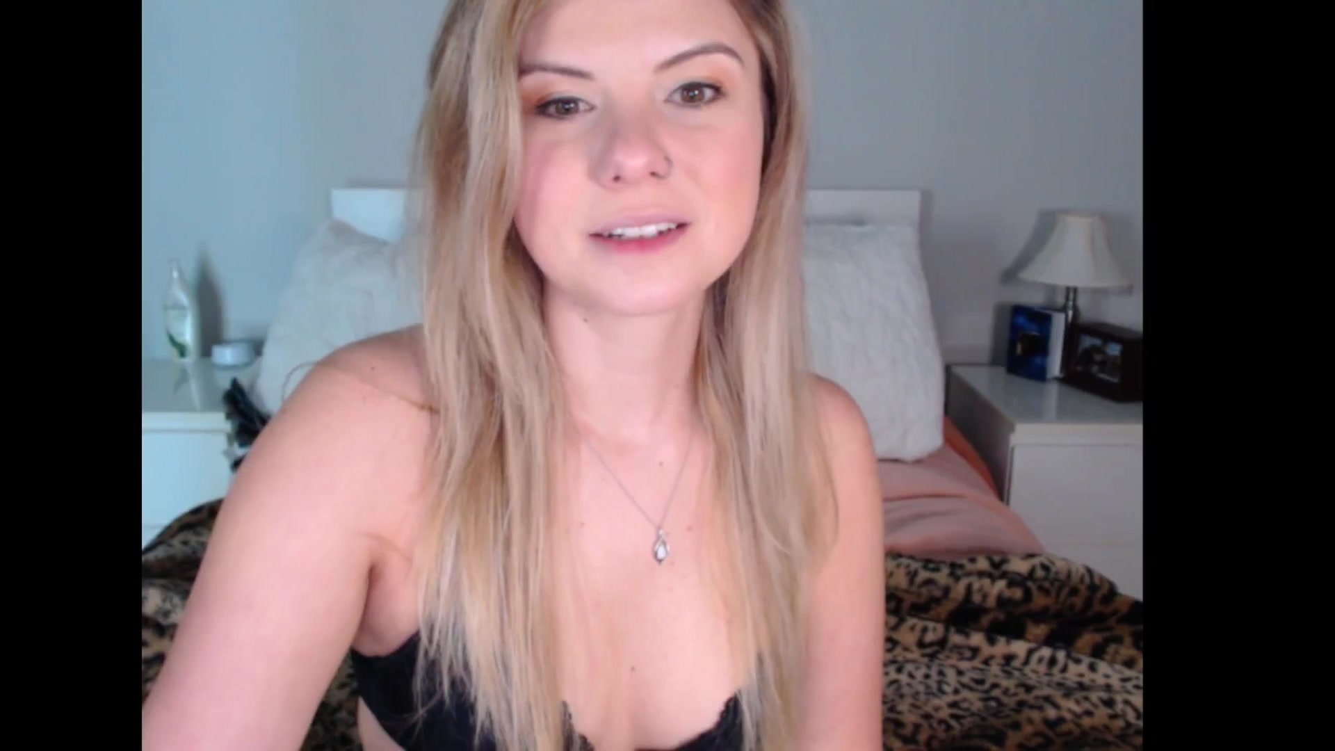 Gallery image thumbnail from Maddz_Jo's myfreecams stream on, 03/30/2025, 06:07 image 16 of 20