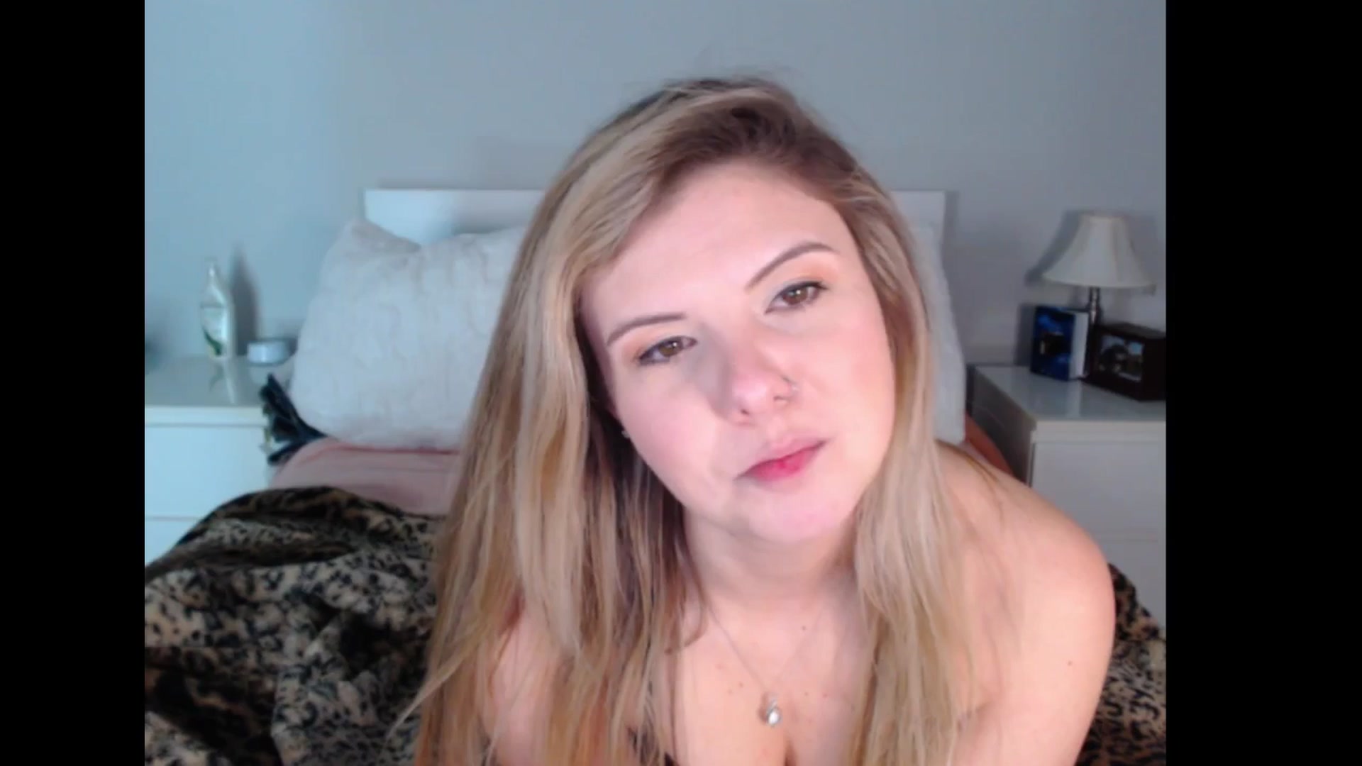 Gallery image thumbnail from Maddz_Jo's myfreecams stream on, 03/30/2025, 07:53 image 7 of 20