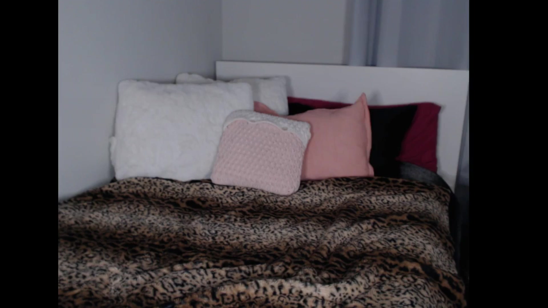 Gallery image thumbnail from Maddz_Jo's myfreecams stream on, 06/27/2025, 07:53 image 2 of 20