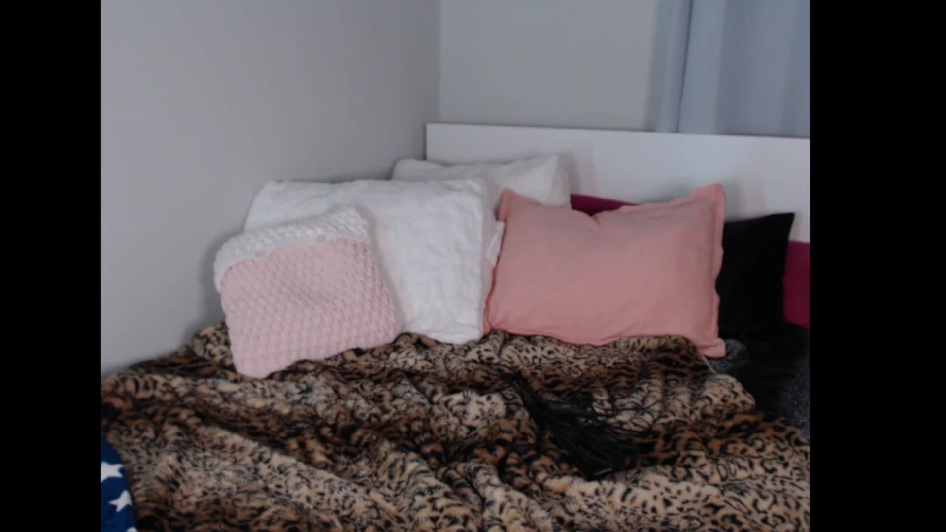 Gallery image thumbnail from Maddz_Jo's myfreecams stream on, 06/29/2025, 09:25 image 3 of 20