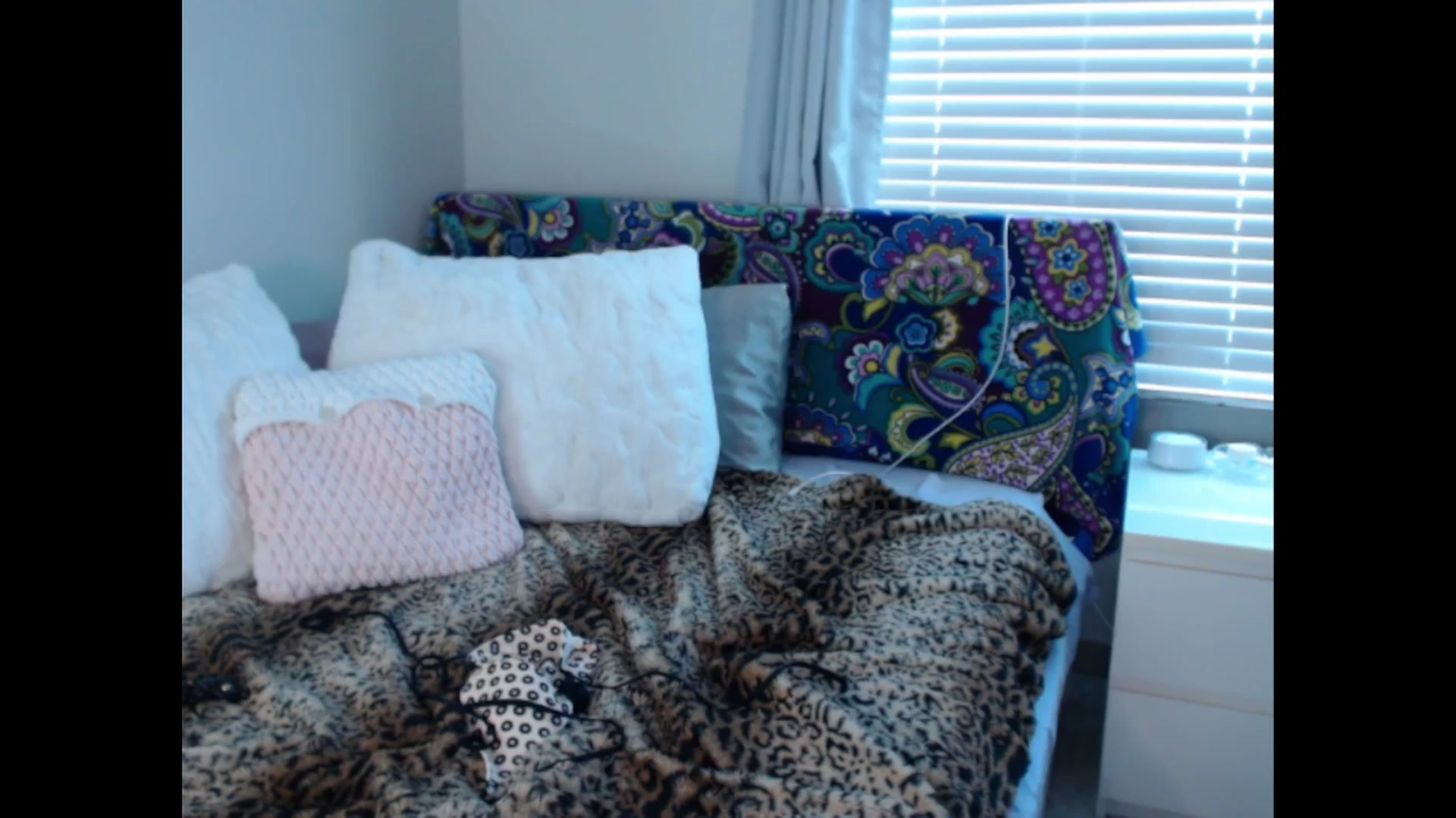Gallery image thumbnail from Maddz_Jo's myfreecams stream on, 08/22/2025, 12:48 image 16 of 20