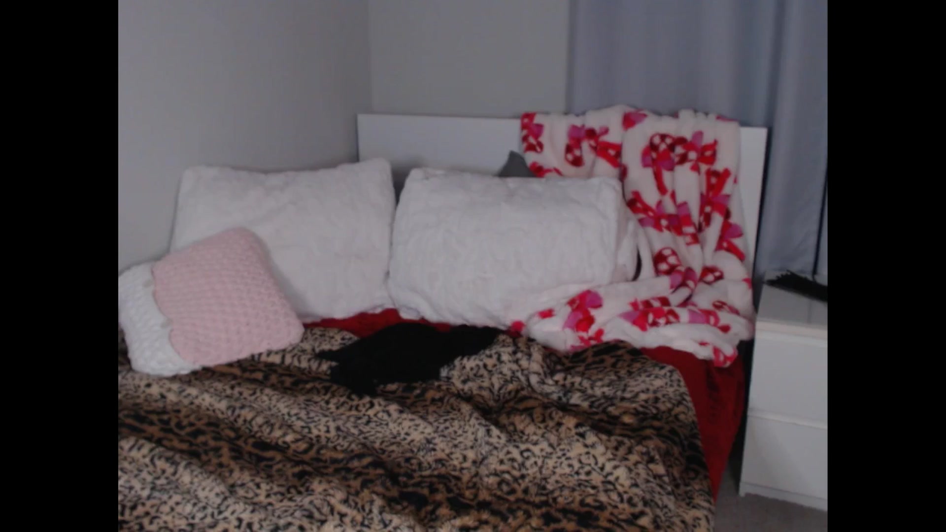 Gallery image thumbnail from Maddz_Jo's myfreecams stream on, 01/26/2026, 10:20 image 8 of 20