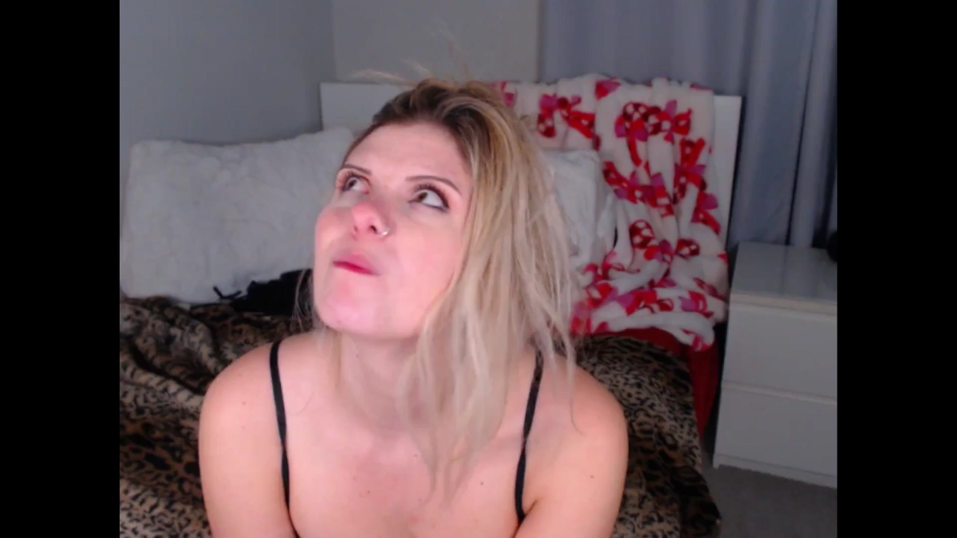 Gallery image thumbnail from Maddz_Jo's myfreecams stream on, 01/26/2026, 12:18 image 16 of 20