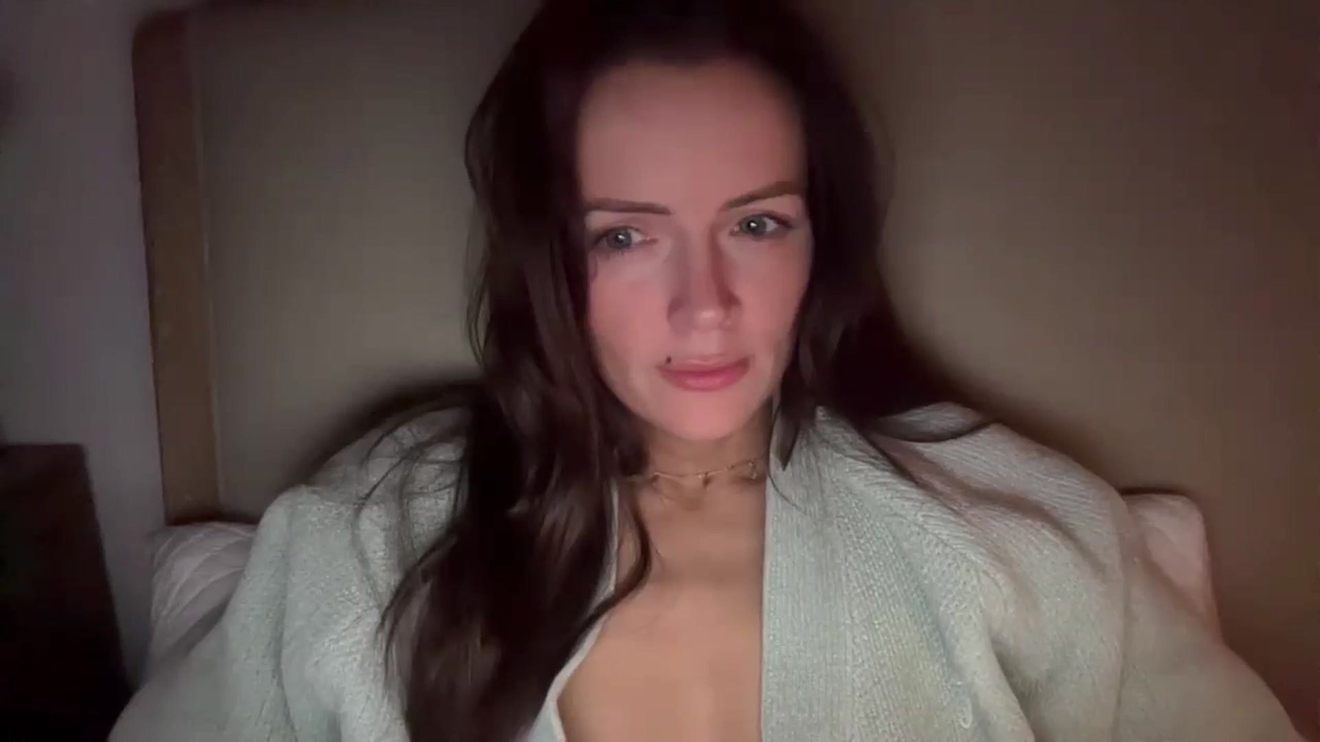 Gallery image thumbnail from MadeYouMissMe's myfreecams stream on, 03/29/2025, 23:47 image 20 of 20