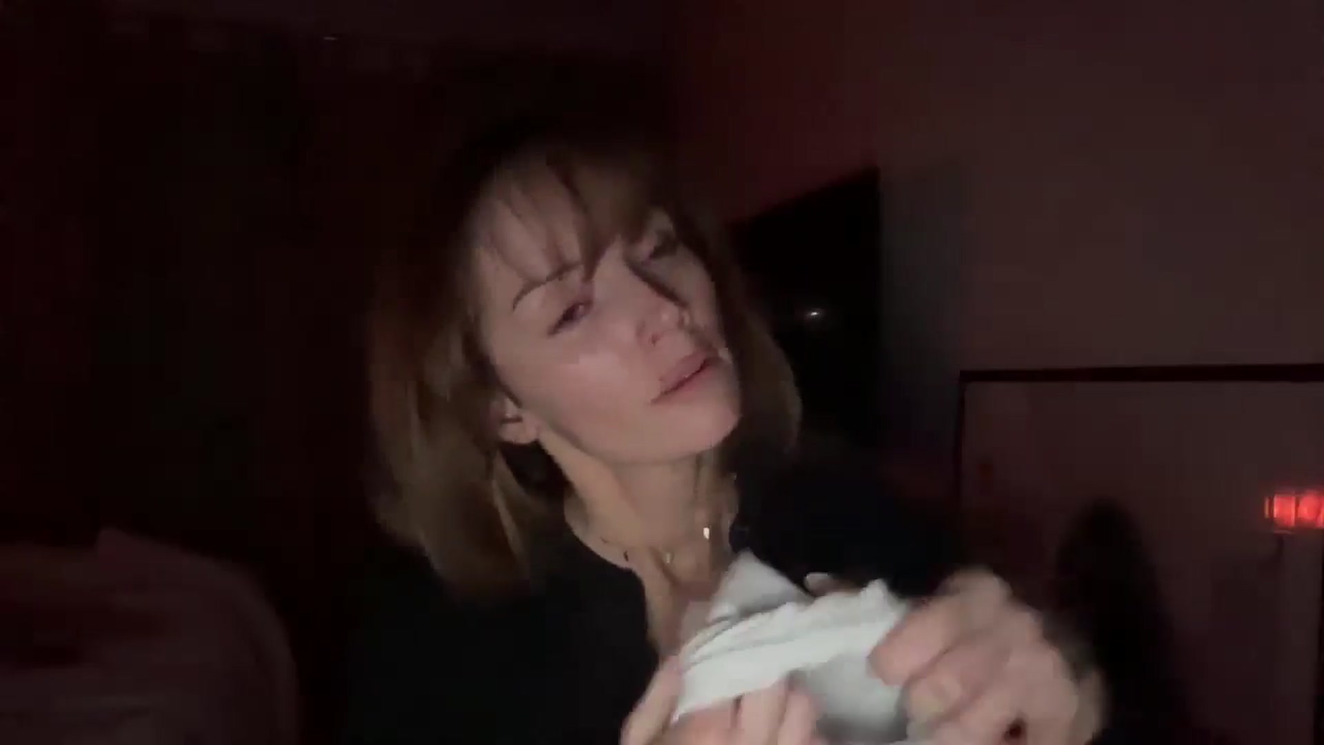Gallery image thumbnail from MadeYouMissMe's myfreecams stream on, 03/31/2025, 23:46 image 16 of 20