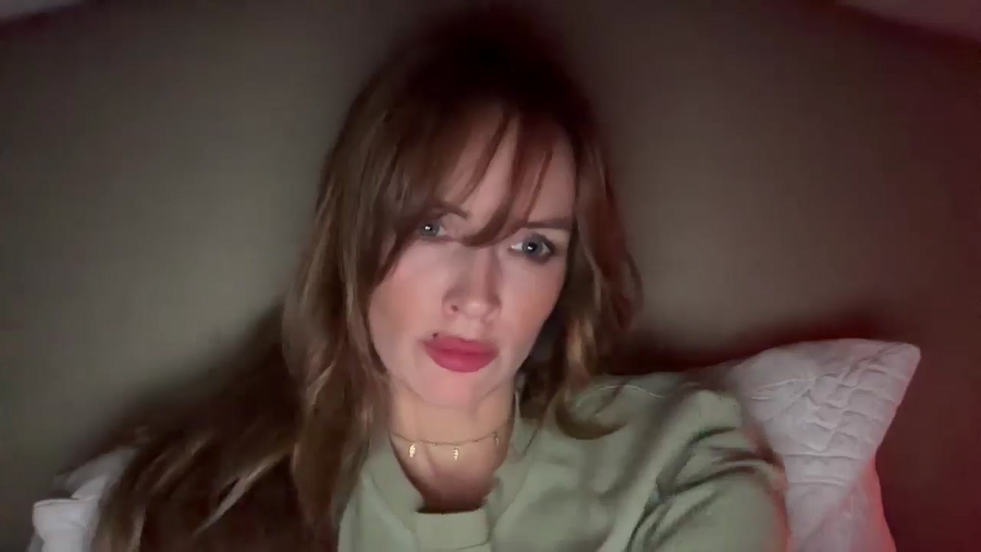 Gallery image thumbnail from MadeYouMissMe's myfreecams stream on, 04/13/2025, 24:42 image 14 of 20