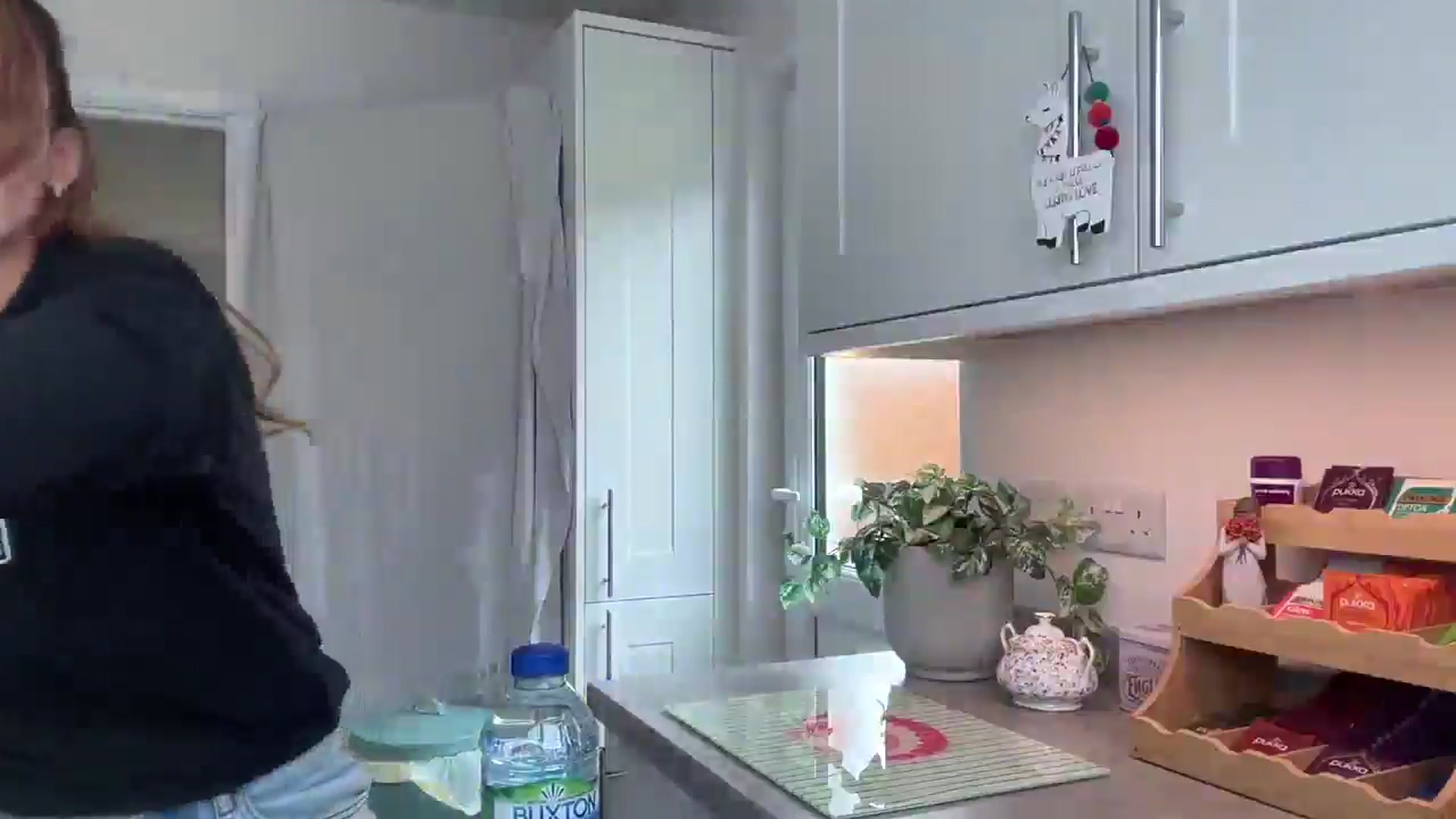 Gallery image thumbnail from MadeYouMissMe's myfreecams stream on, 04/13/2025, 15:16 image 13 of 20