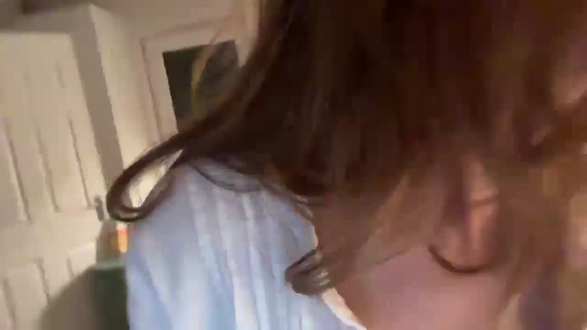 Gallery image thumbnail from MadeYouMissMe's myfreecams stream on, 04/16/2025, 21:10 image 18 of 20
