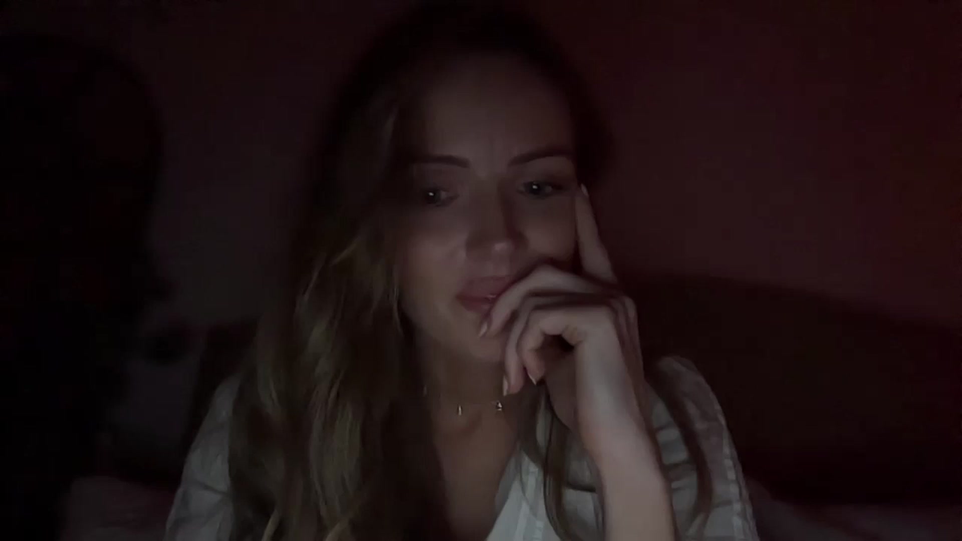 Gallery image thumbnail from MadeYouMissMe's myfreecams stream on, 04/16/2025, 21:10 image 19 of 20