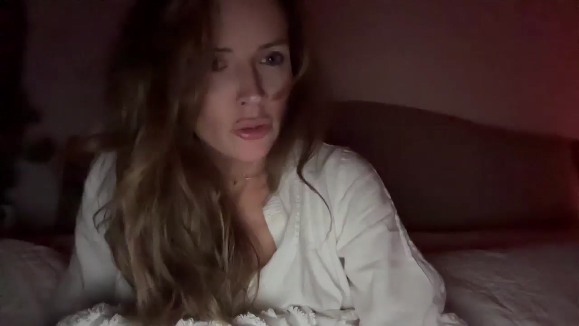 Gallery image thumbnail from MadeYouMissMe's myfreecams stream on, 04/16/2025, 22:10 image 10 of 20