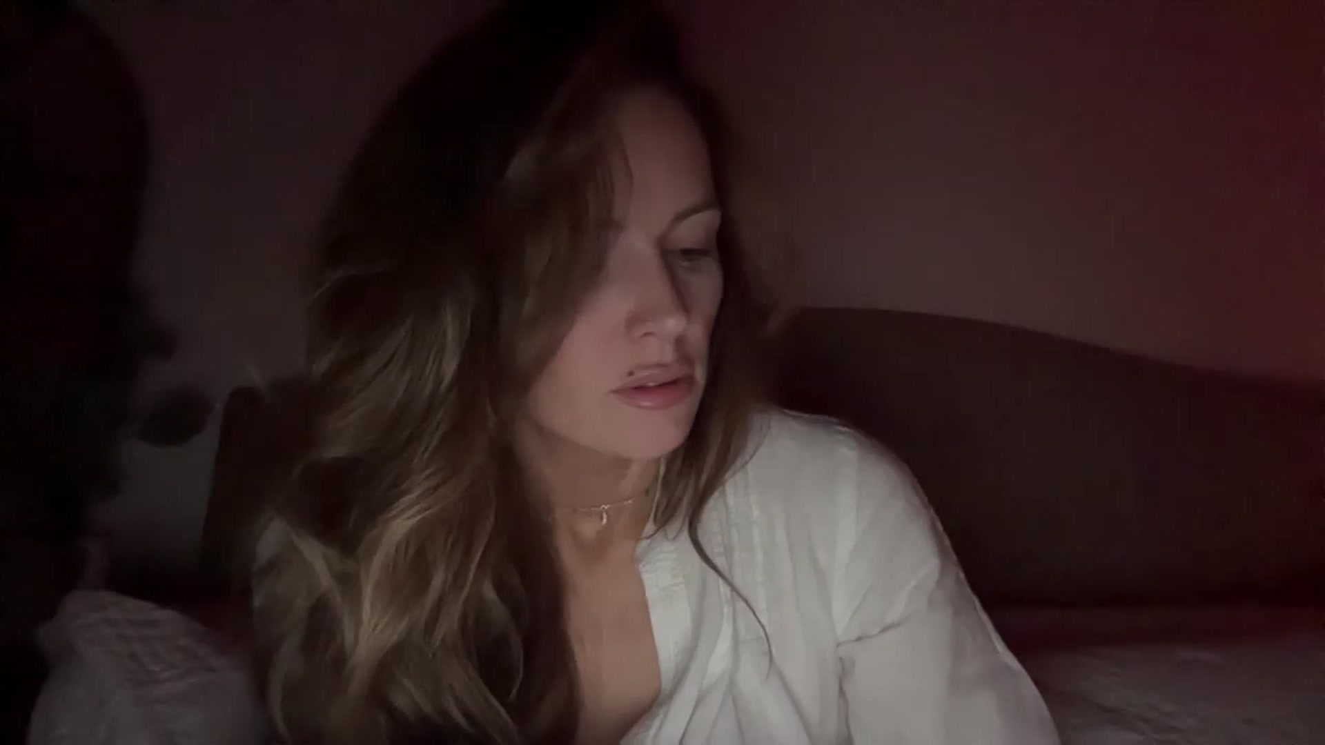Gallery image thumbnail from MadeYouMissMe's myfreecams stream on, 04/16/2025, 22:10 image 14 of 20