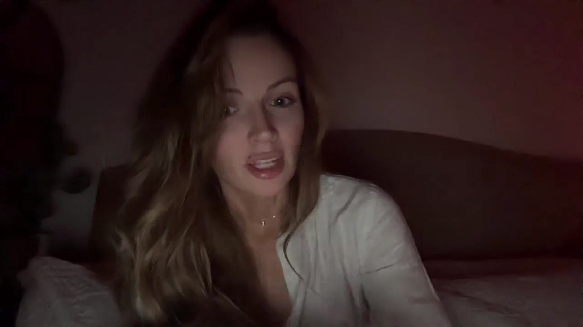 Gallery image thumbnail from MadeYouMissMe's myfreecams stream on, 04/16/2025, 22:10 image 17 of 20