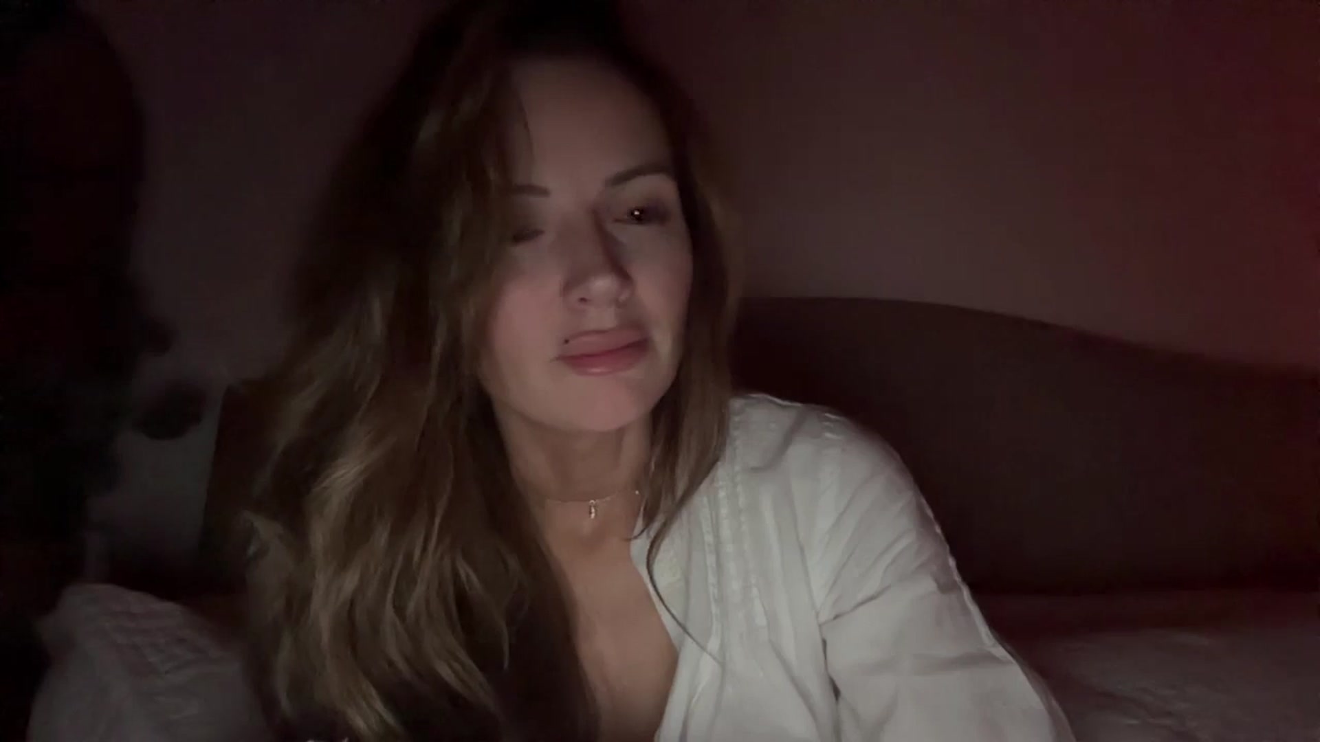 Gallery image thumbnail from MadeYouMissMe's myfreecams stream on, 04/16/2025, 22:10 image 15 of 20
