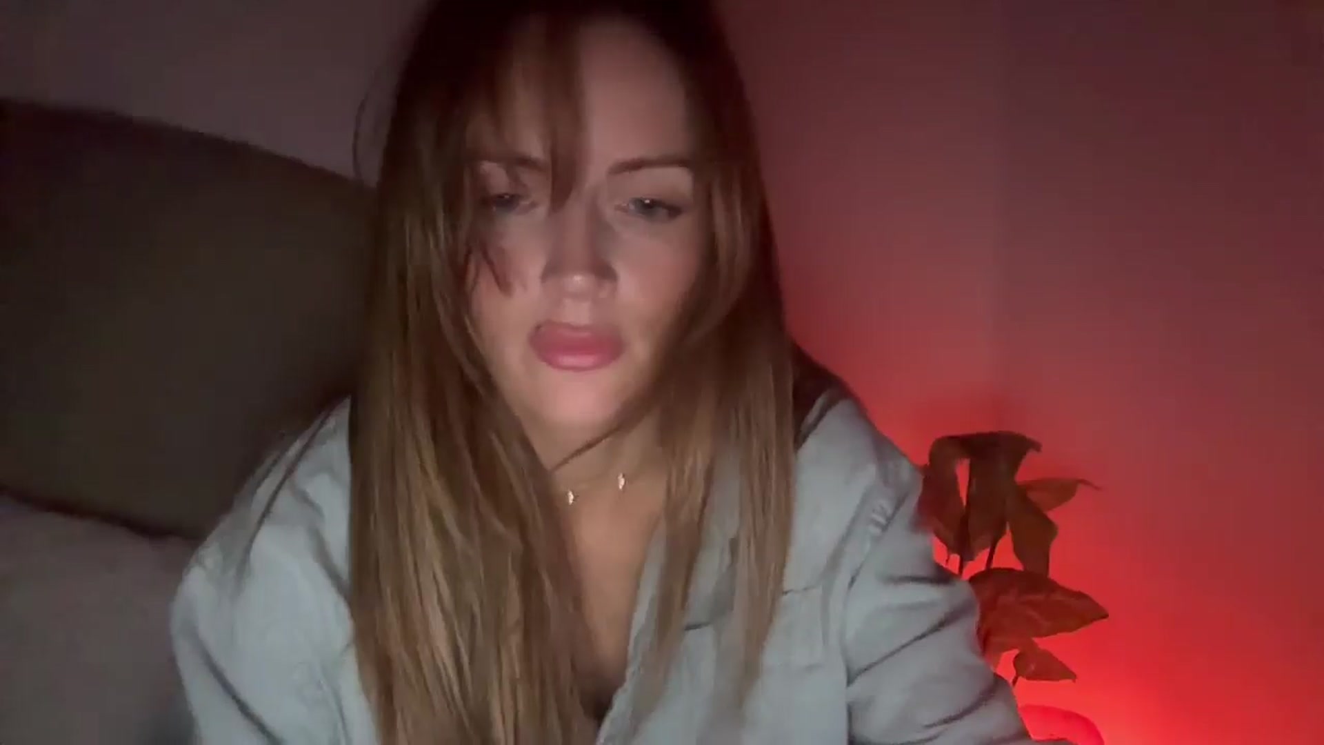 Gallery image thumbnail from MadeYouMissMe's myfreecams stream on, 04/25/2025, 23:19 image 8 of 20