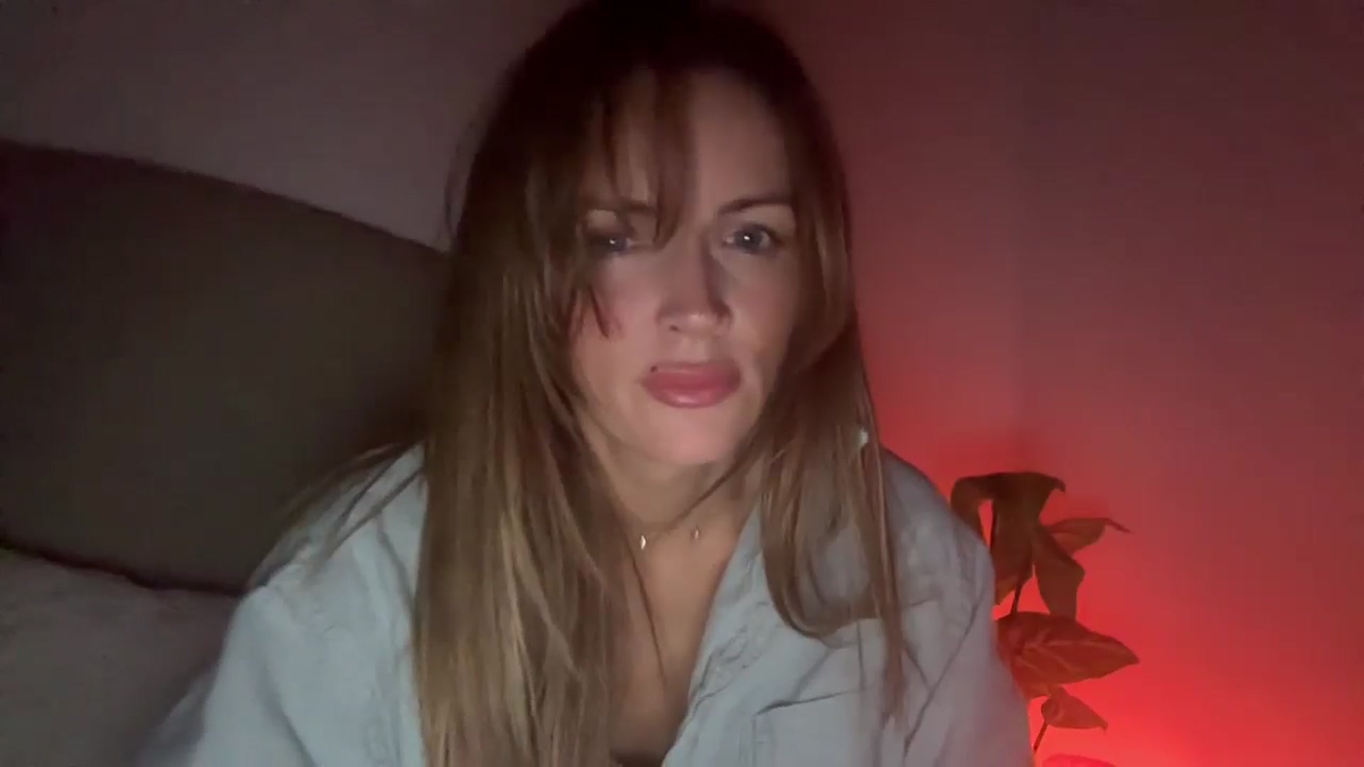 Gallery image thumbnail from MadeYouMissMe's myfreecams stream on, 04/25/2025, 23:19 image 6 of 20