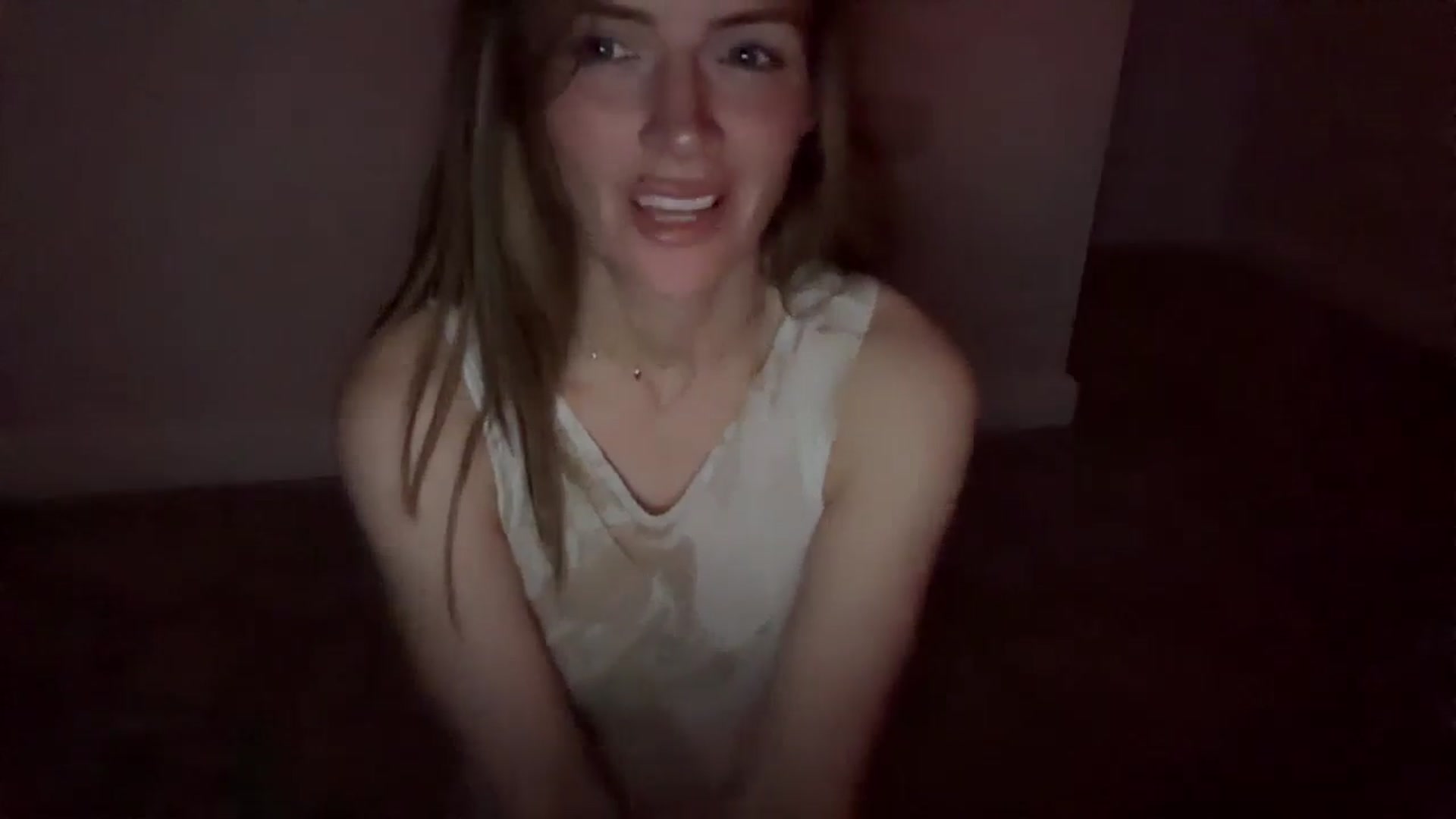 Gallery image thumbnail from MadeYouMissMe's myfreecams stream on, 04/30/2025, 22:58 image 14 of 20