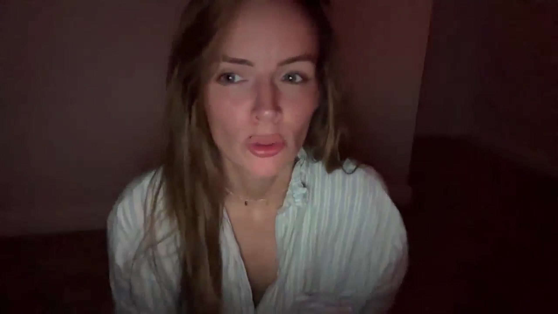 Gallery image thumbnail from MadeYouMissMe's myfreecams stream on, 04/30/2025, 22:58 image 9 of 20