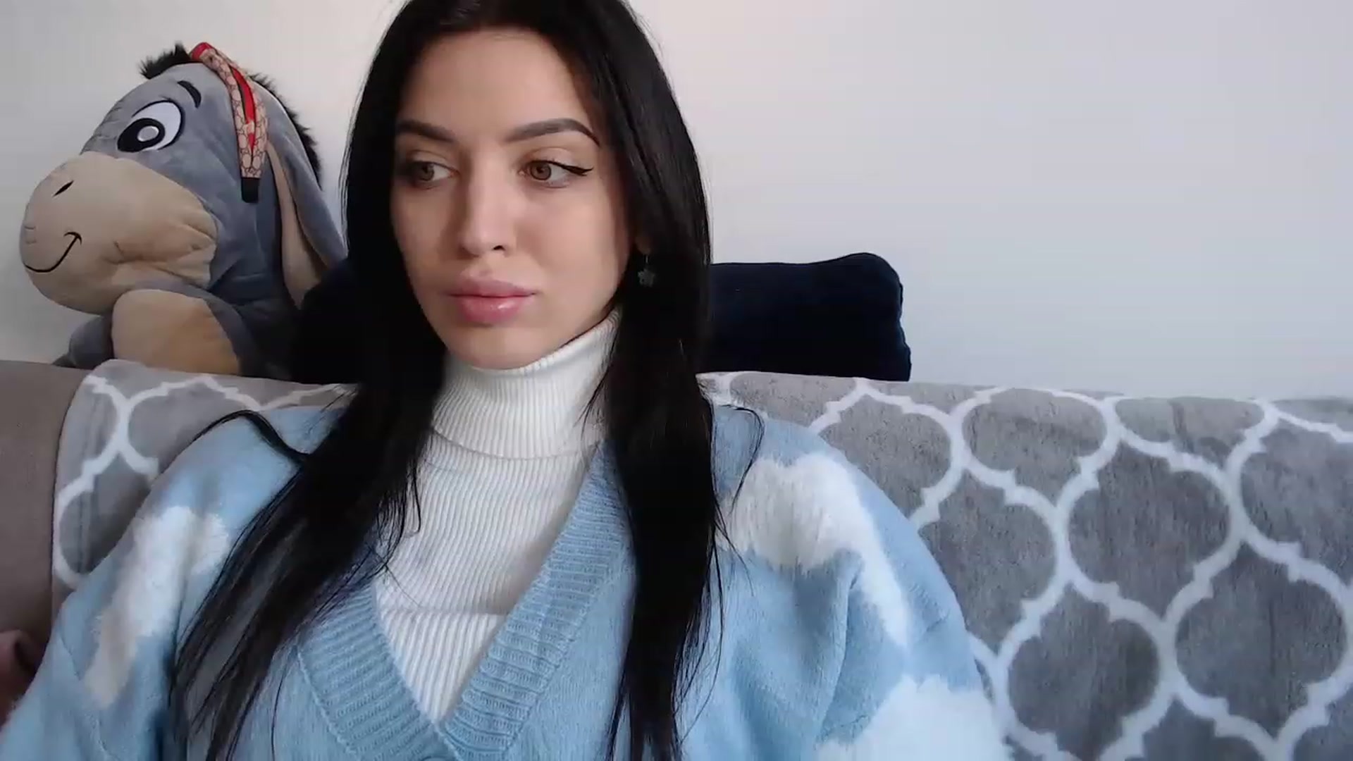 Gallery image thumbnail from Made_in_UA's myfreecams stream on, 11/22/2022, 12:56 image 19 of 20