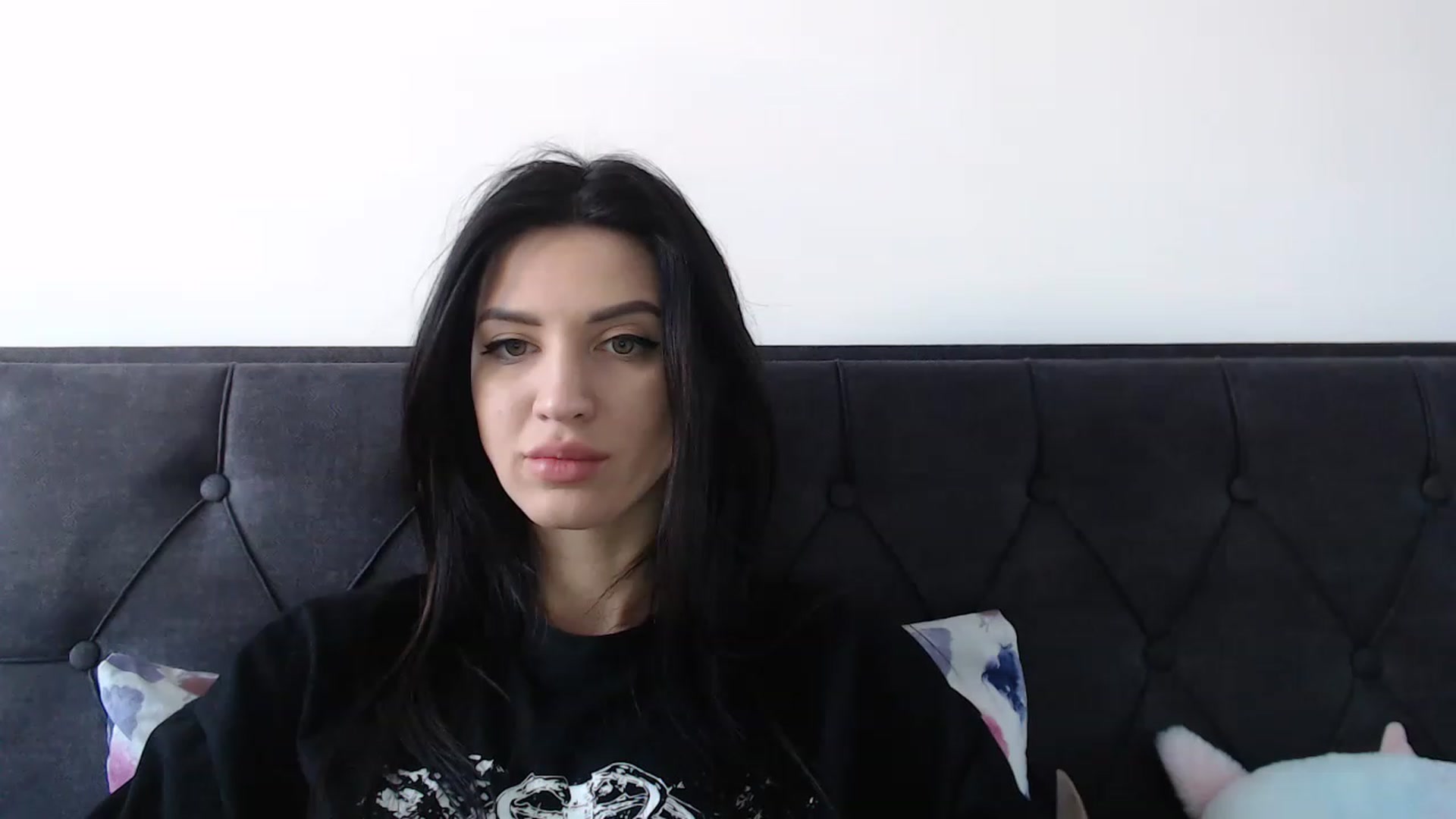 Gallery image thumbnail from Made_in_UA's myfreecams stream on, 12/22/2022, 12:16 image 16 of 20
