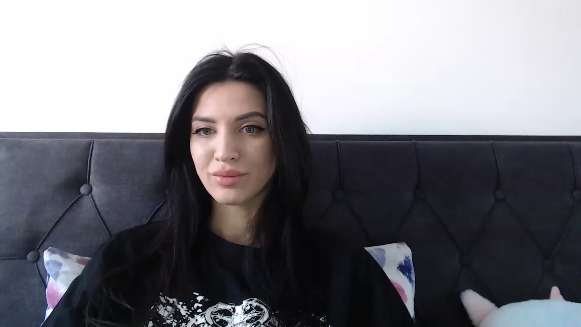 Gallery image thumbnail from Made_in_UA's myfreecams stream on, 12/22/2022, 12:16 image 3 of 20