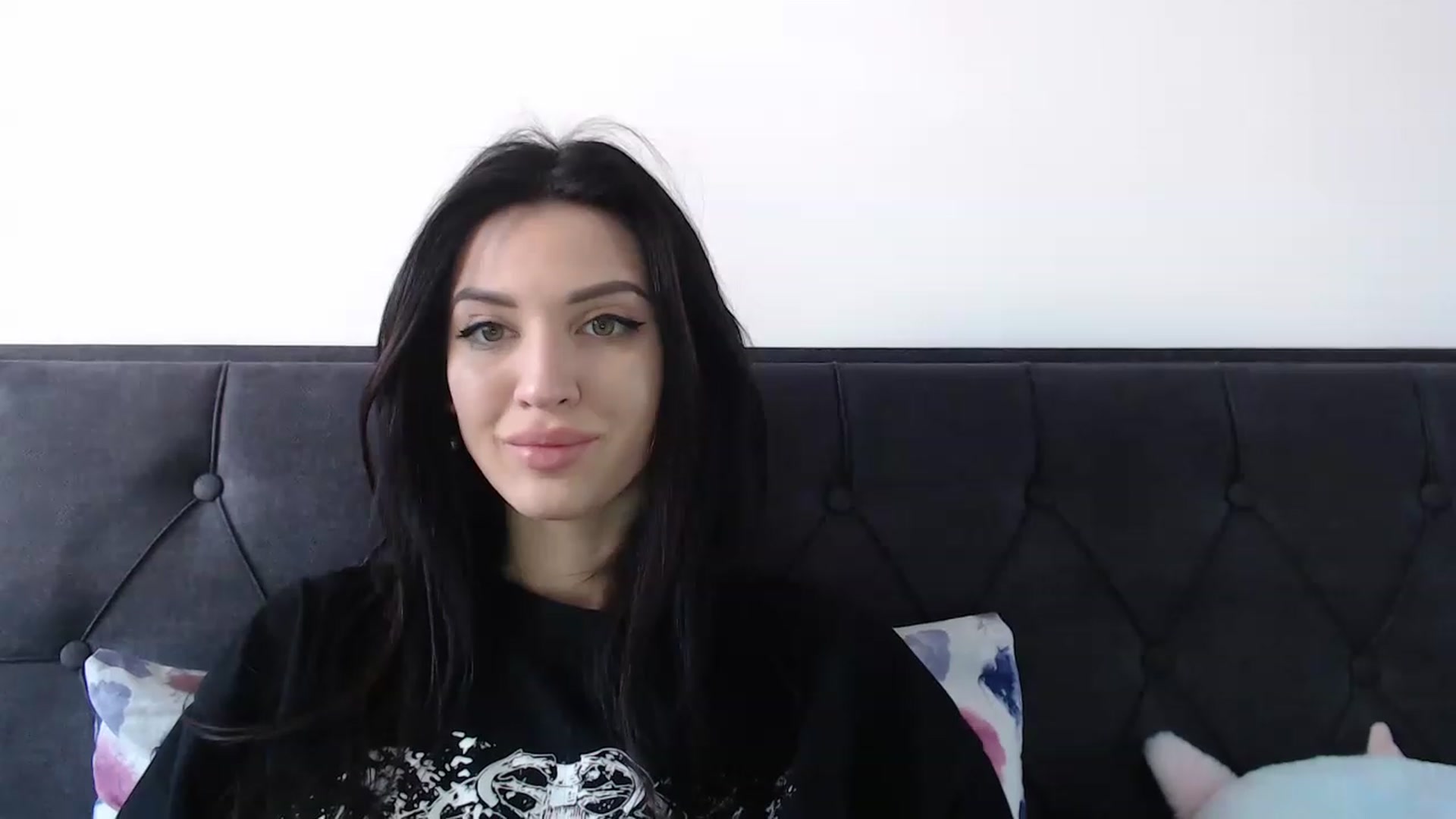 Gallery image thumbnail from Made_in_UA's myfreecams stream on, 12/22/2022, 12:16 image 9 of 20