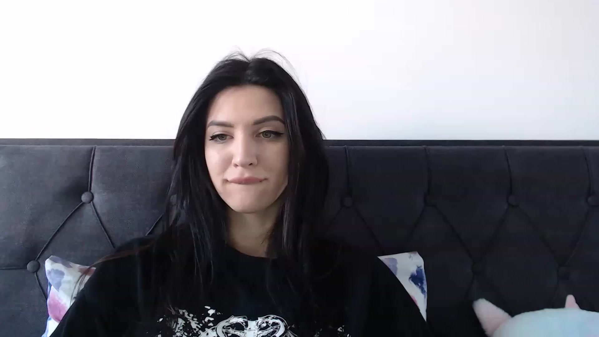 Gallery image thumbnail from Made_in_UA's myfreecams stream on, 12/22/2022, 12:16 image 8 of 20