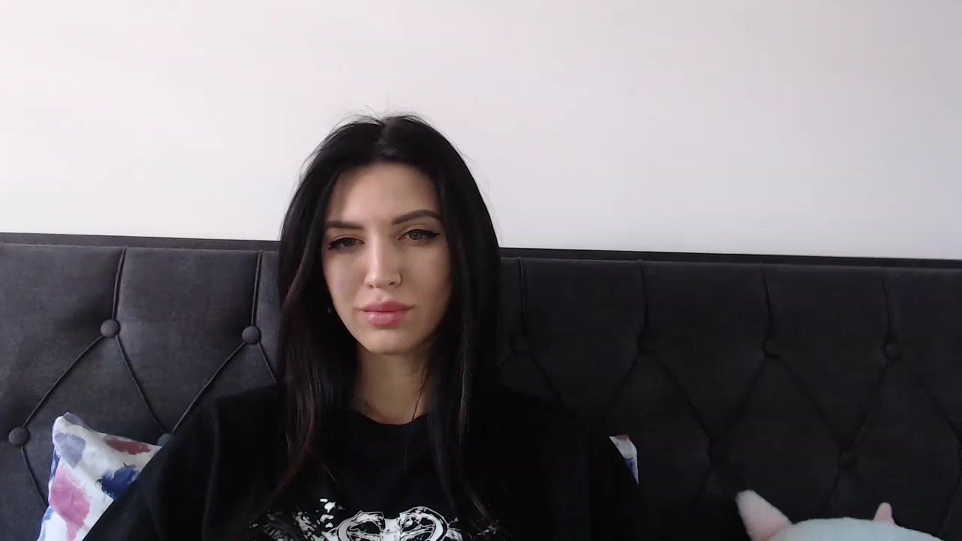 Gallery image thumbnail from Made_in_UA's myfreecams stream on, 12/22/2022, 13:09 image 4 of 20