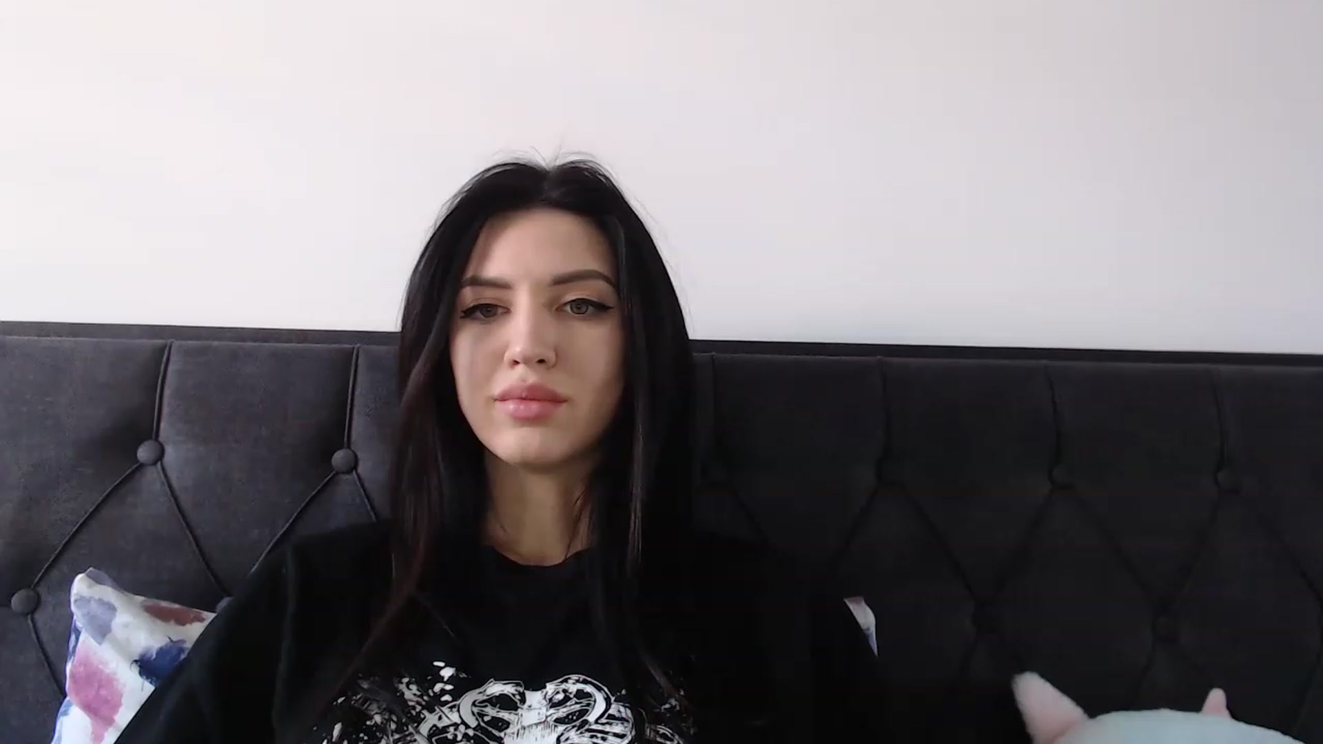 Gallery image thumbnail from Made_in_UA's myfreecams stream on, 12/22/2022, 13:09 image 5 of 20