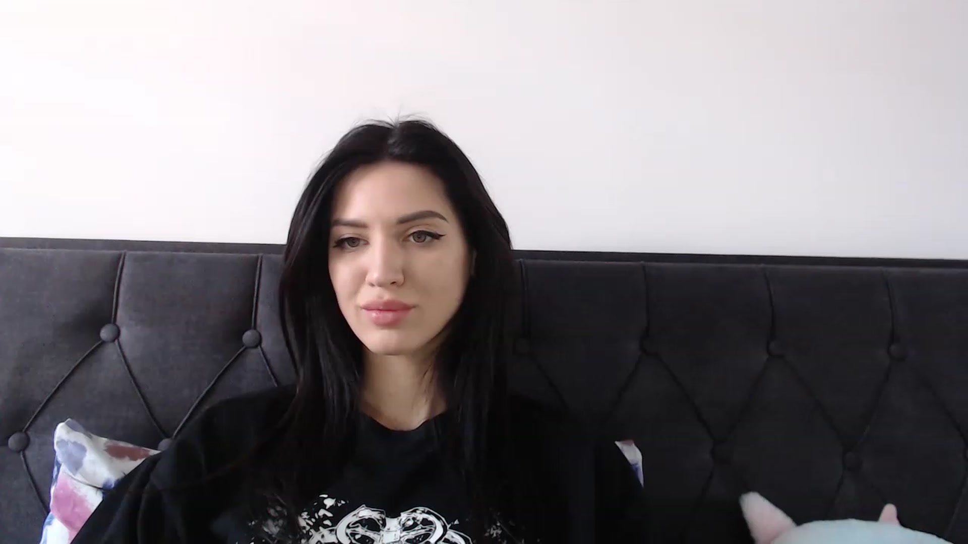 Gallery image thumbnail from Made_in_UA's myfreecams stream on, 12/22/2022, 13:09 image 11 of 20