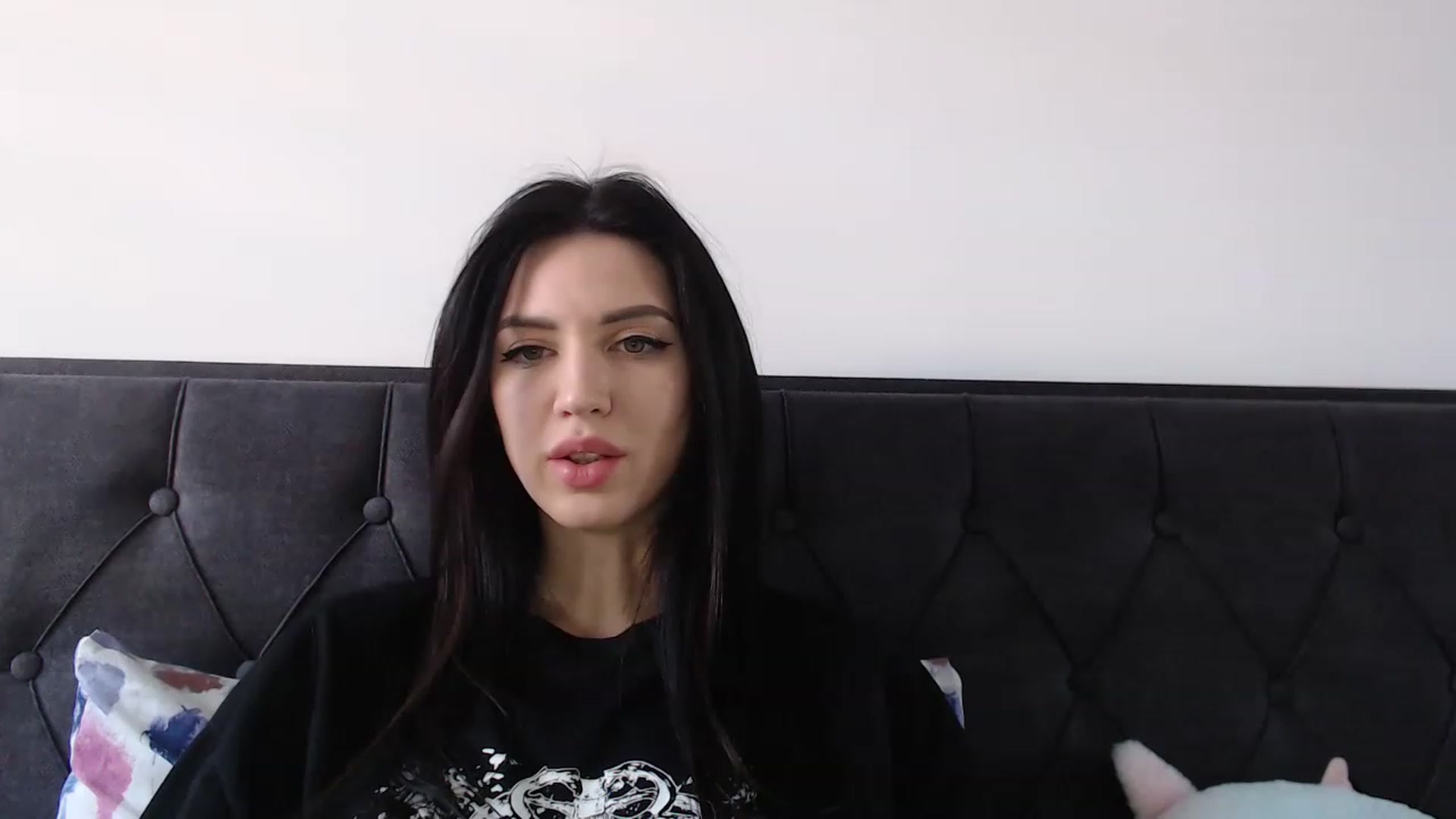 Gallery image thumbnail from Made_in_UA's myfreecams stream on, 12/22/2022, 13:09 image 1 of 20